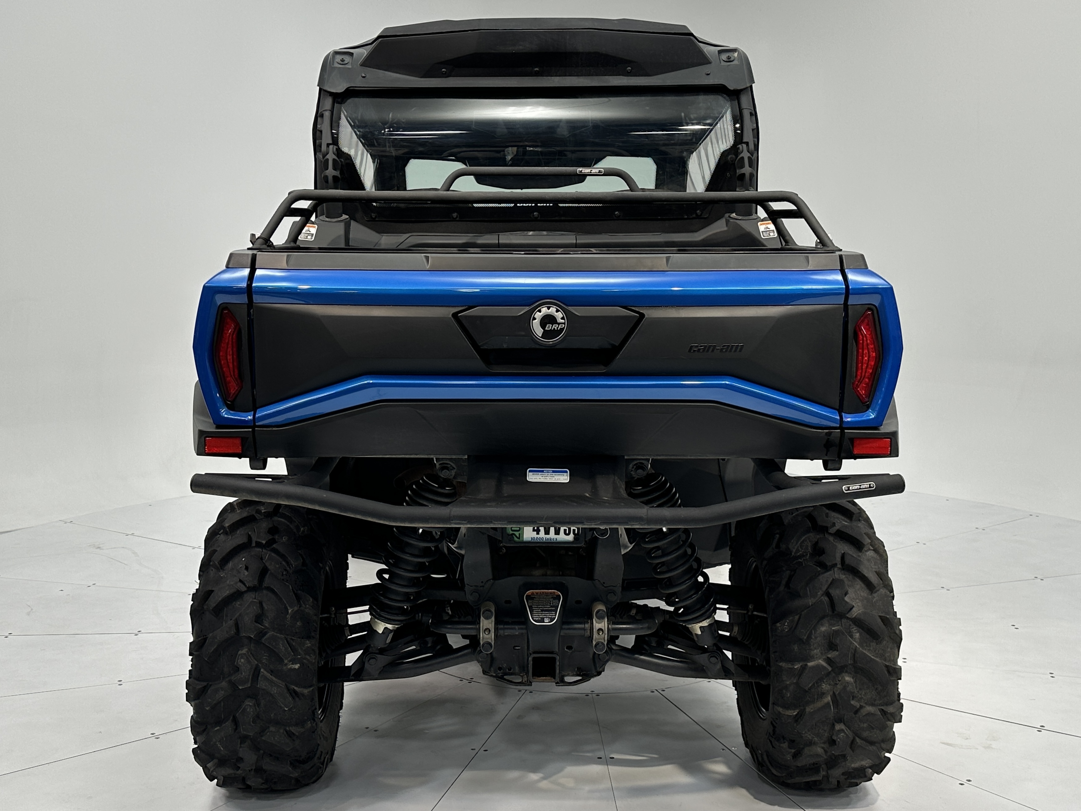 2022 Can-Am Commander XT 700 - Photo 2