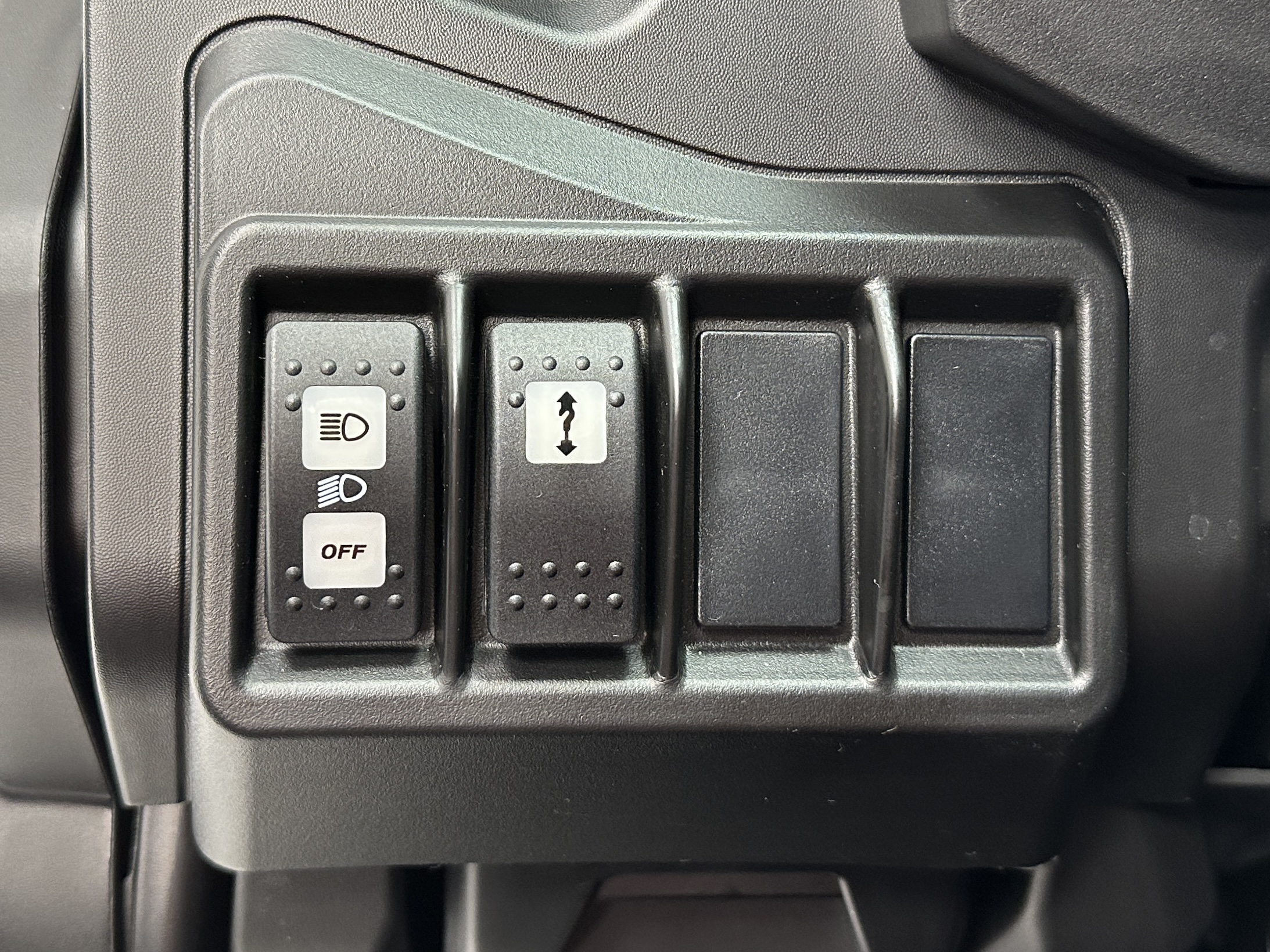 2025 Can-Am Defender MAX LIMITED CAB HD10 - Photo 9