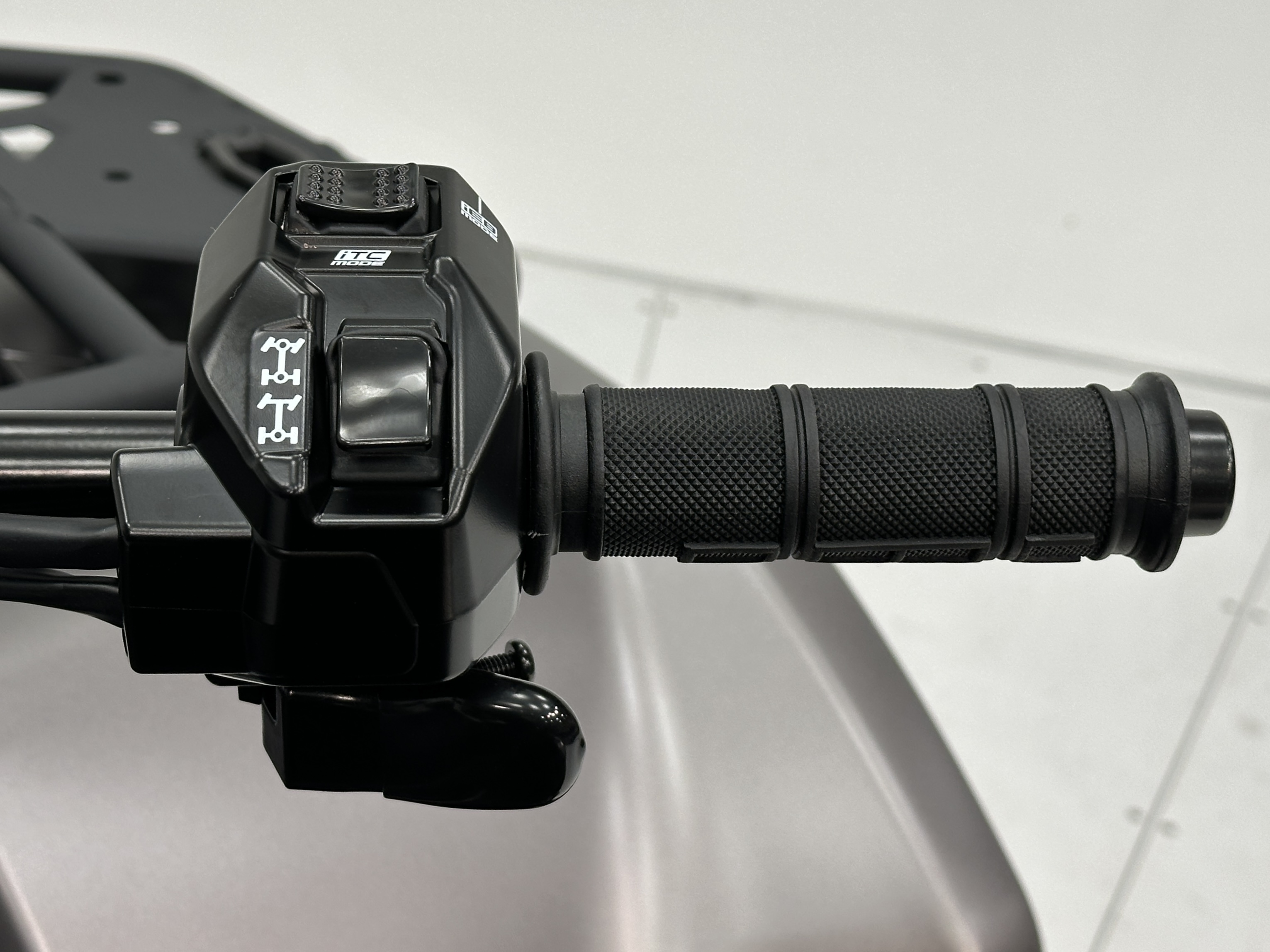2025 Can-Am Outlander XT 700 - Photo 8