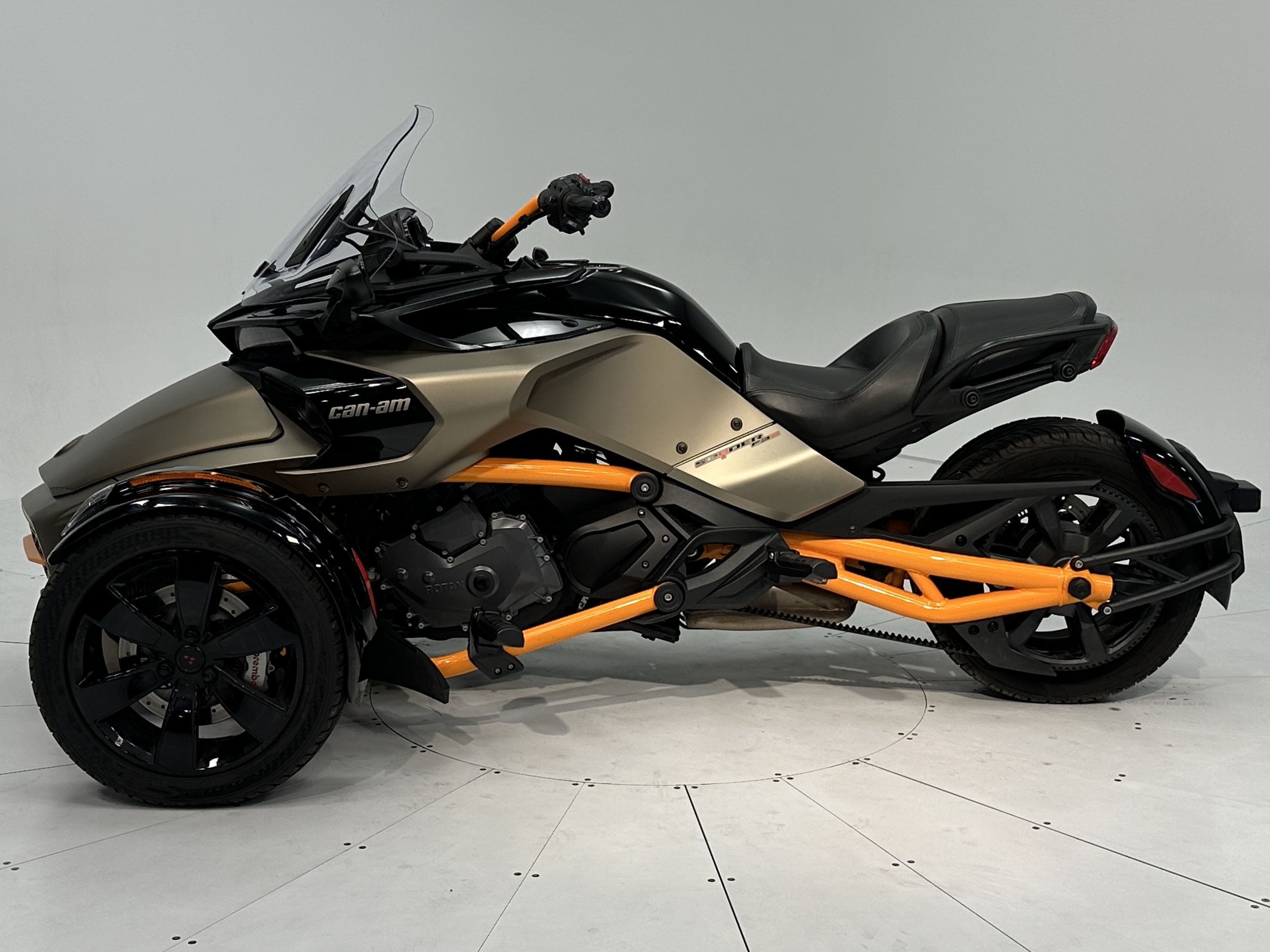 2020 Can-Am F3 S SE6 - Photo 3
