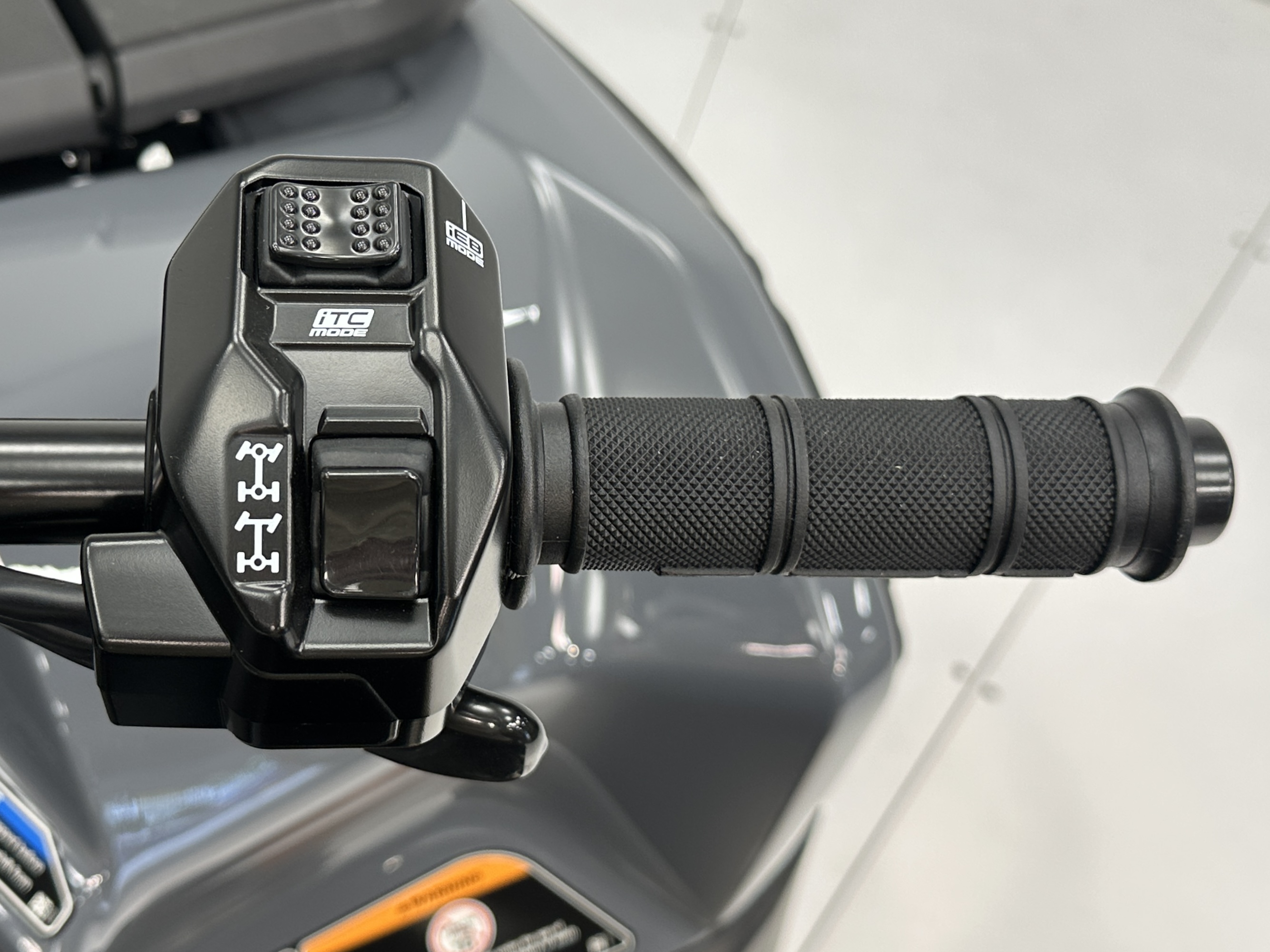 2025 Can-Am Outlander MAX DPS 850 - Photo 8