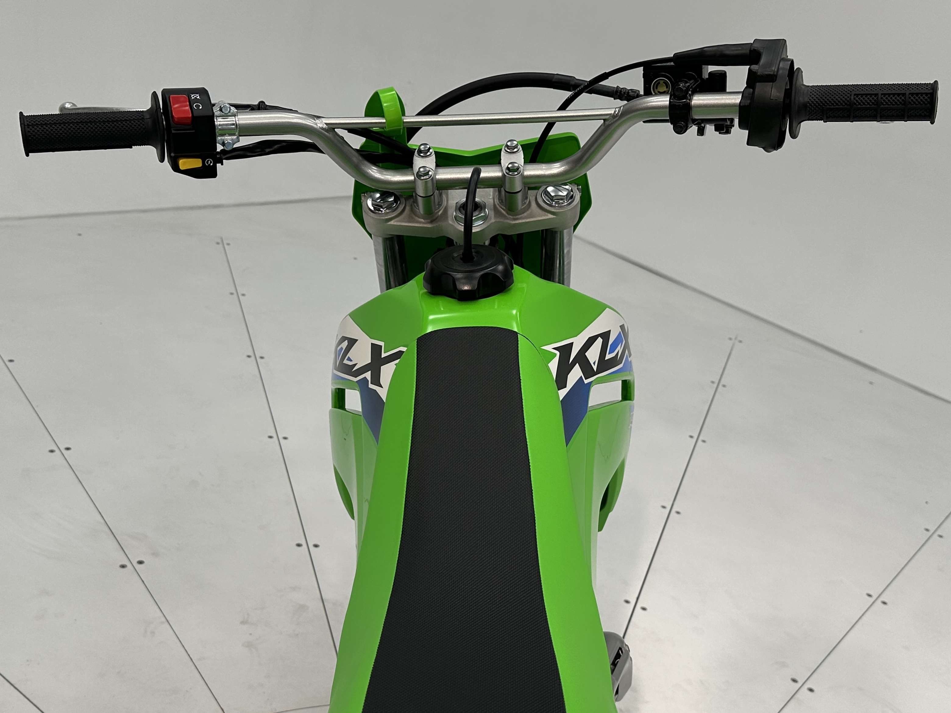 2026 Kawasaki KLX 140R - Photo 5