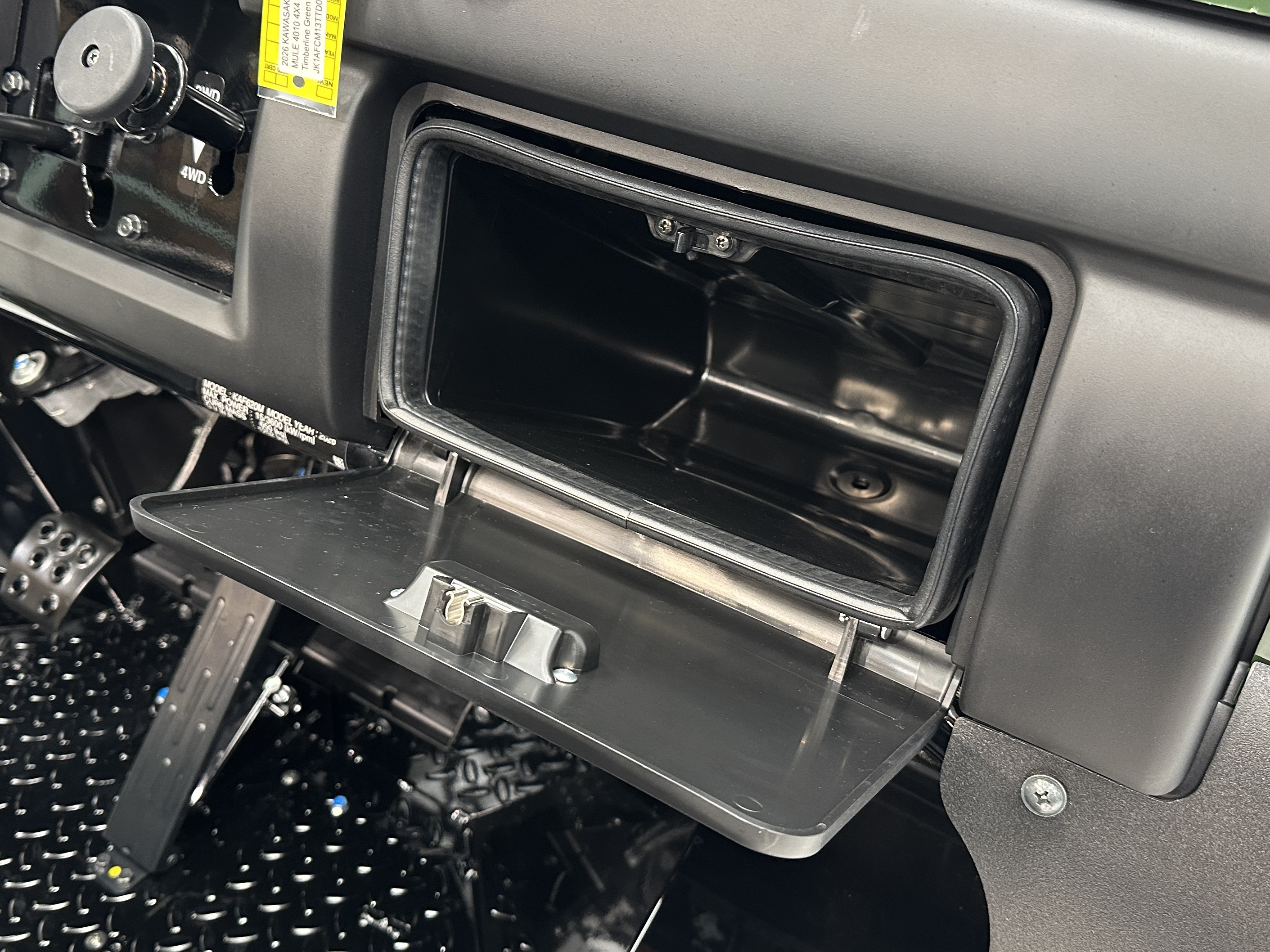 2026 Kawasaki MULE 4010 4X4 - Photo 10