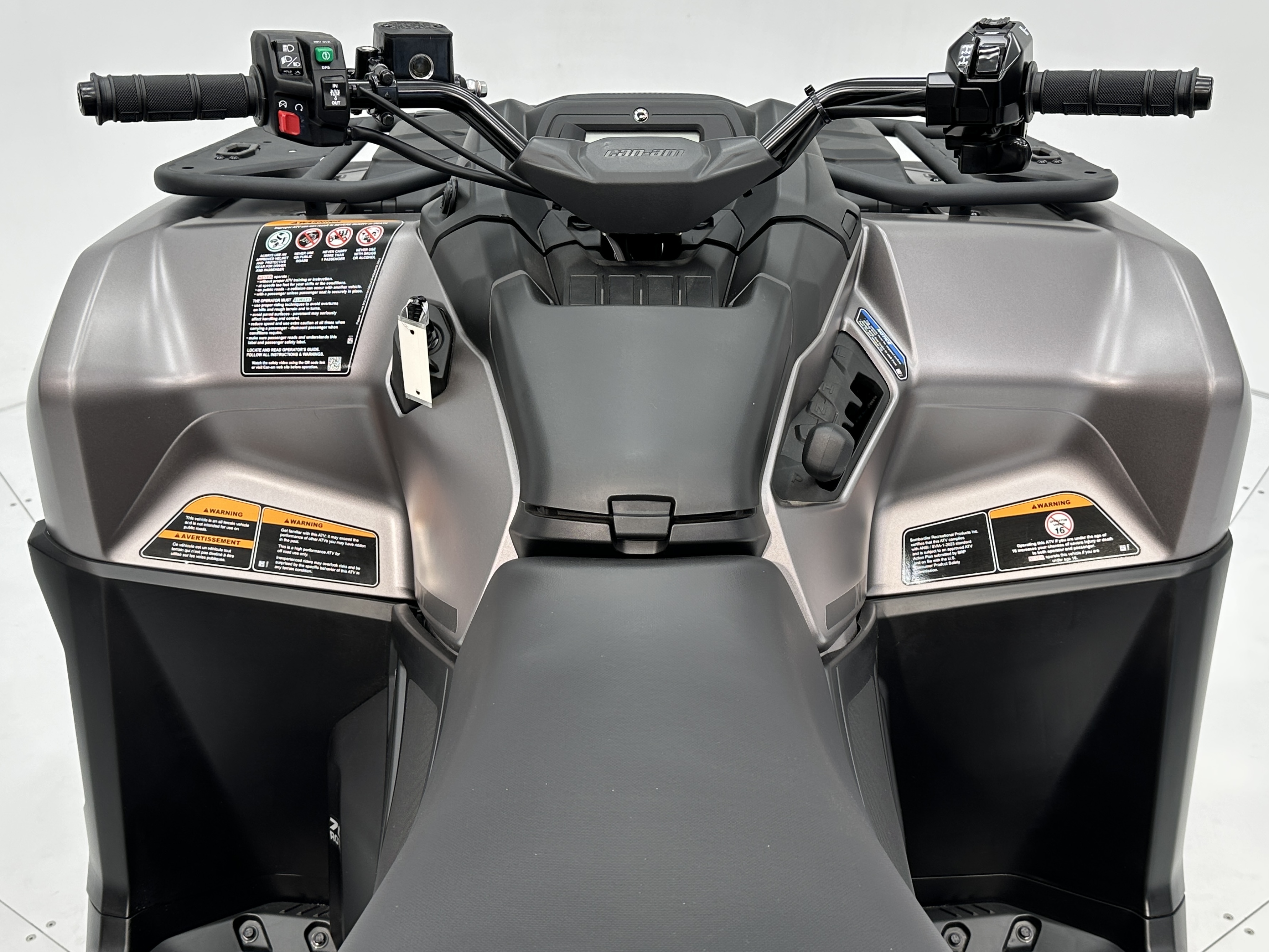 2025 Can-Am Outlander MAX XT 700 - Photo 5