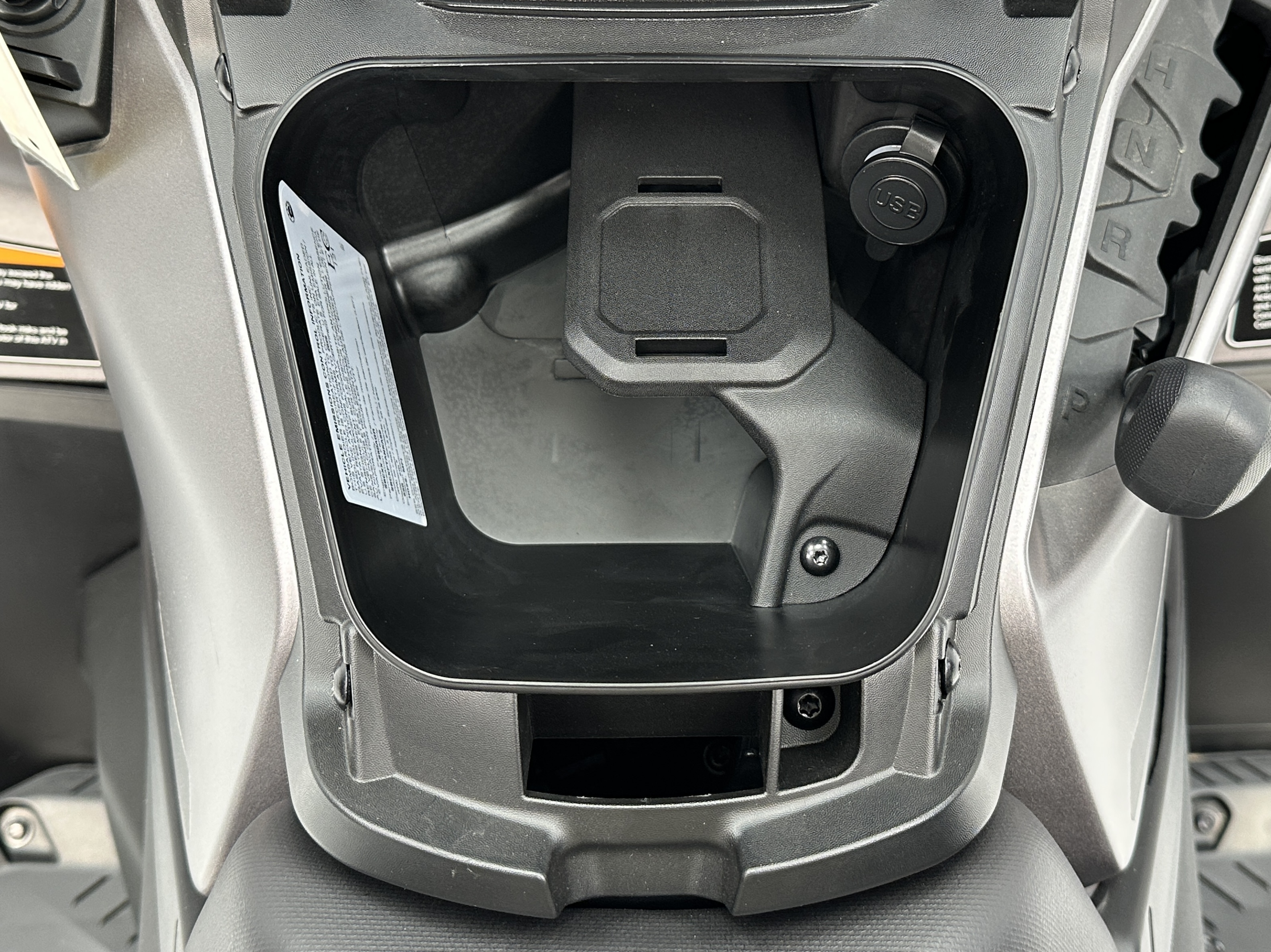 2025 Can-Am Outlander MAX XT 700 - Photo 9