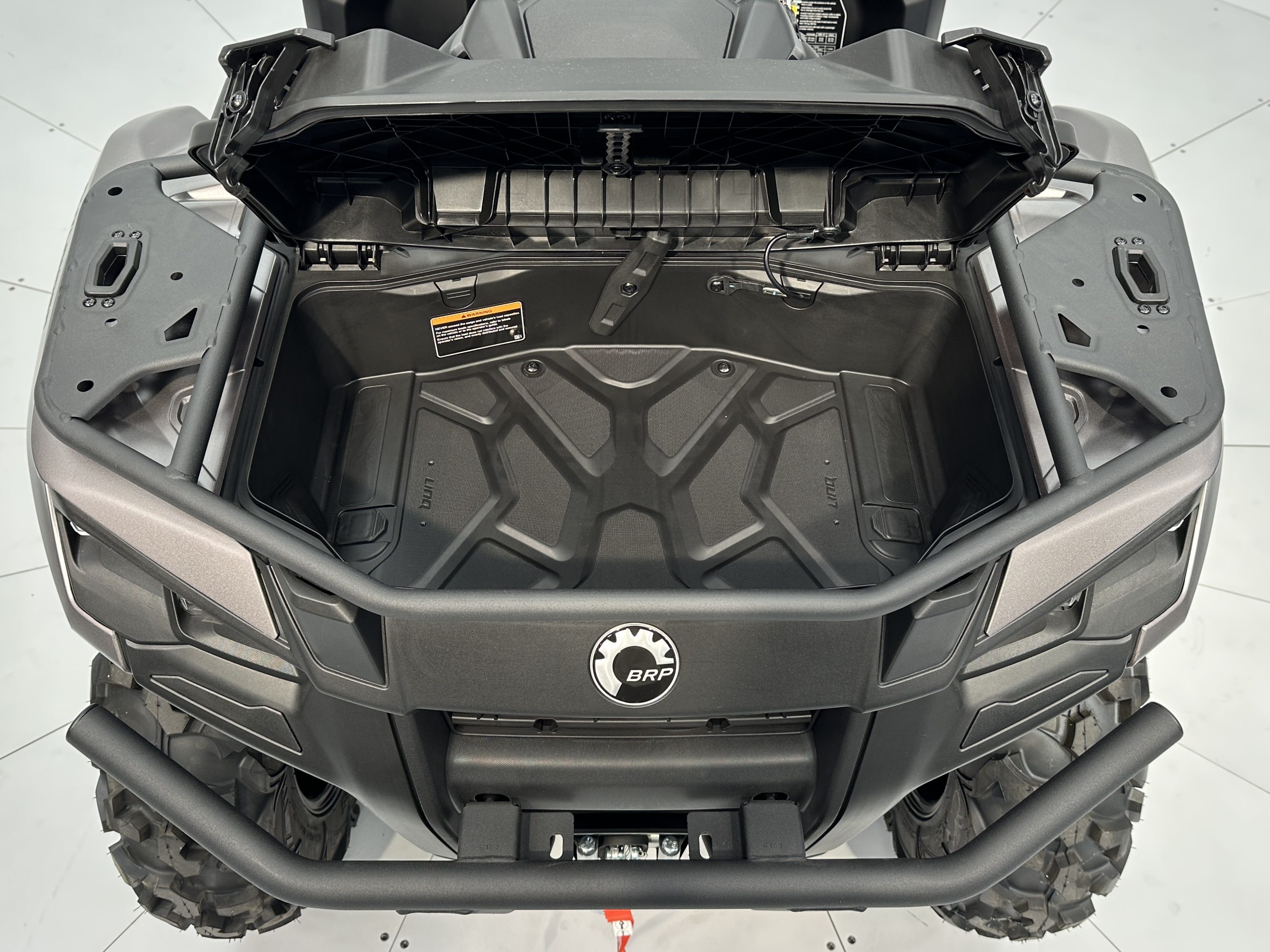 2025 Can-Am Outlander MAX XT 700 - Photo 10