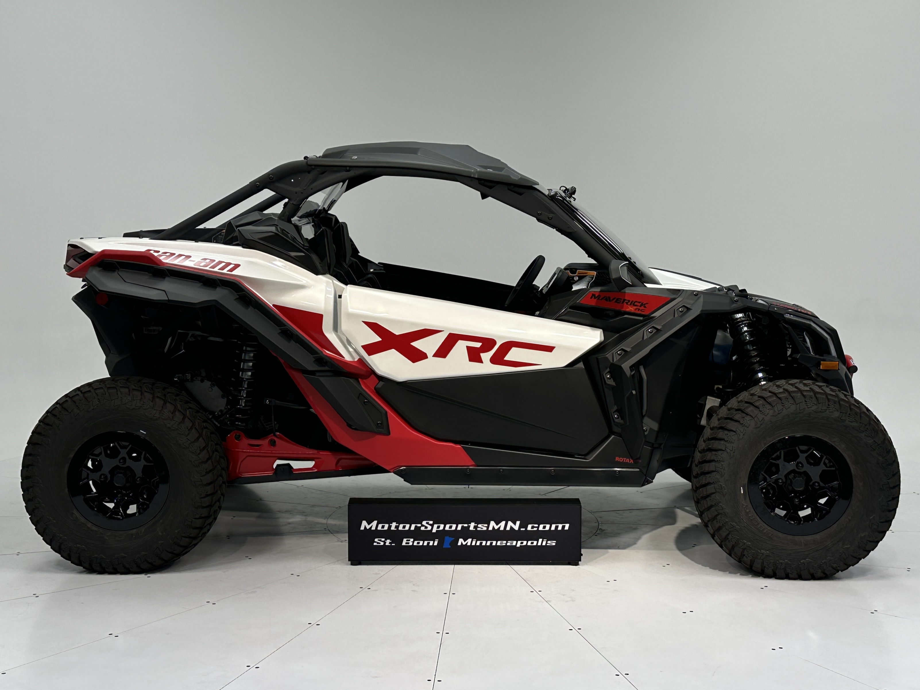 2025 Can-Am Maverick X3 X rc 64'' TURBO RR Accessorized Demonstrator