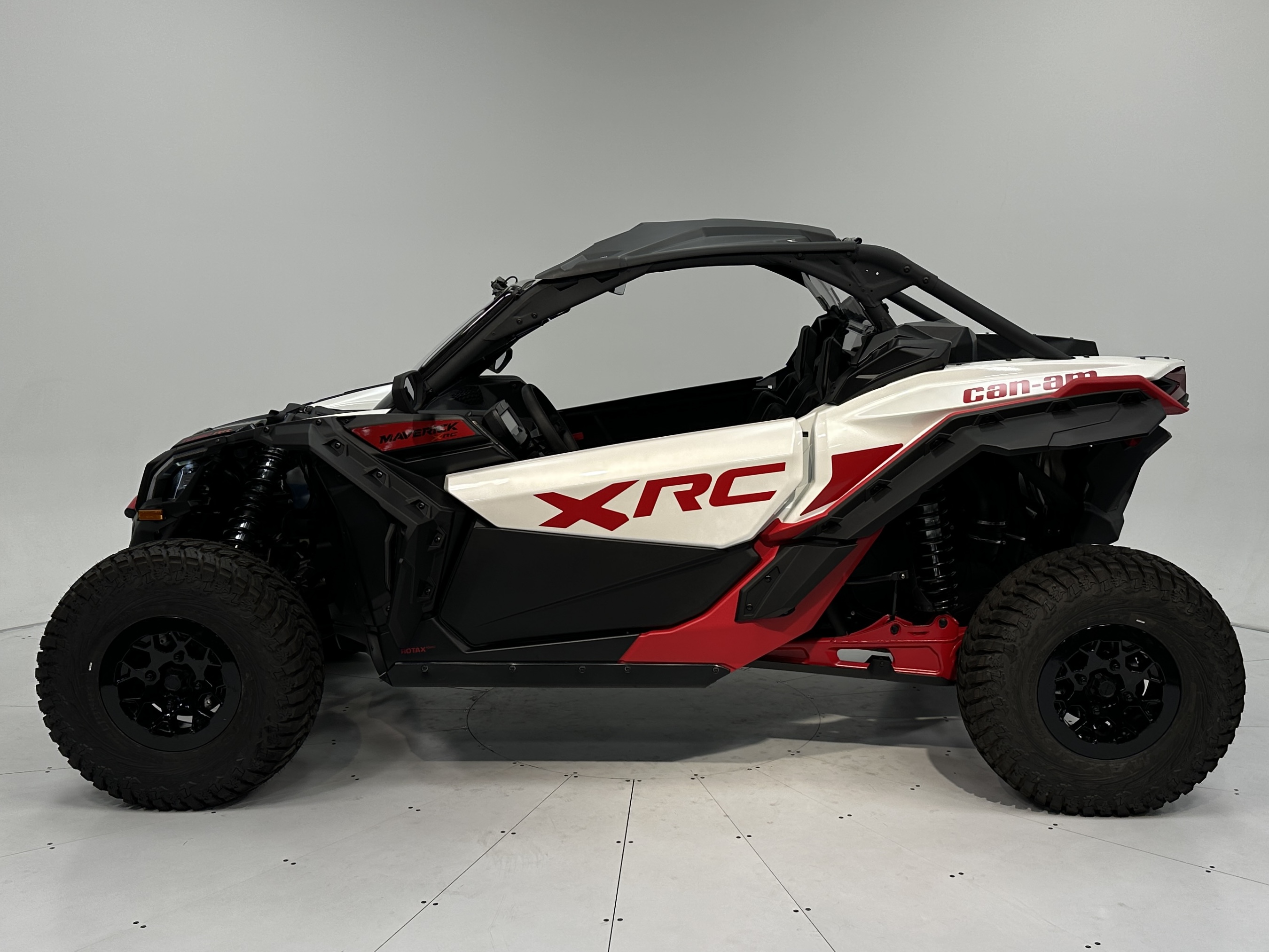 2025 Can-Am Maverick X3 X rc 64'' TURBO RR Accessorized Demonstrator - Photo 3