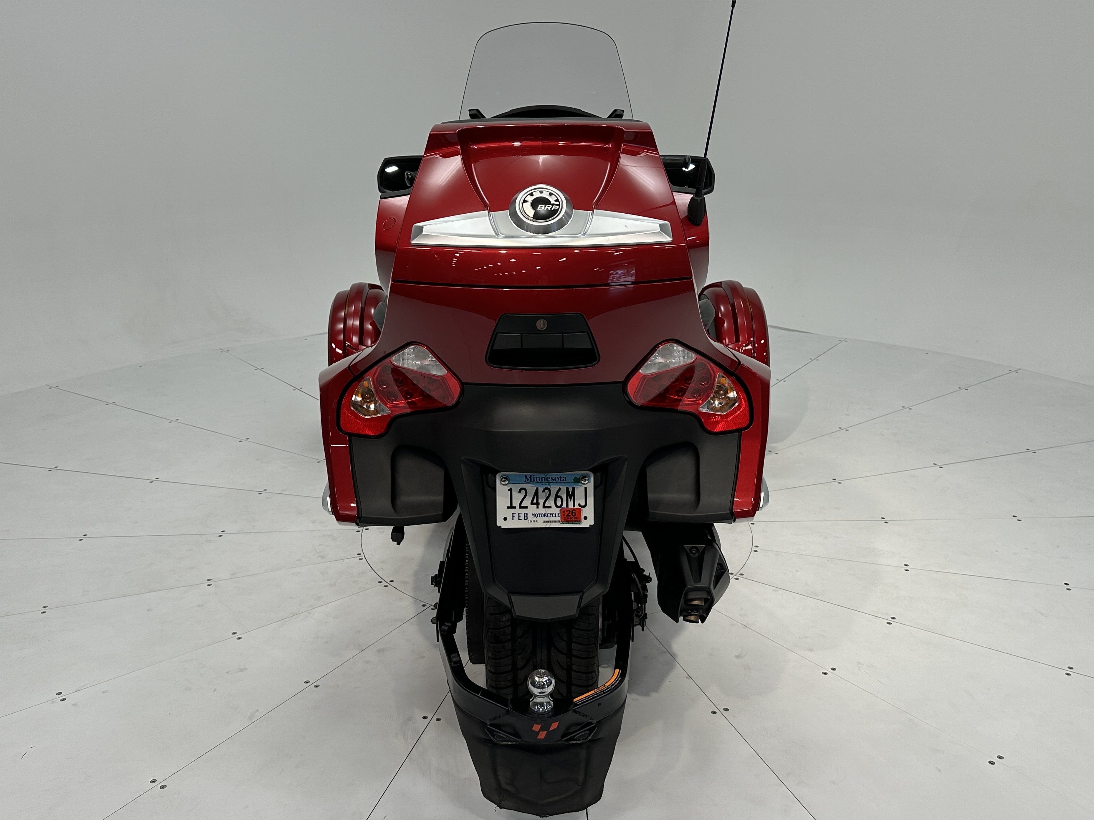 2016 Can-Am Spyder® RT-S SE6 - Photo 2