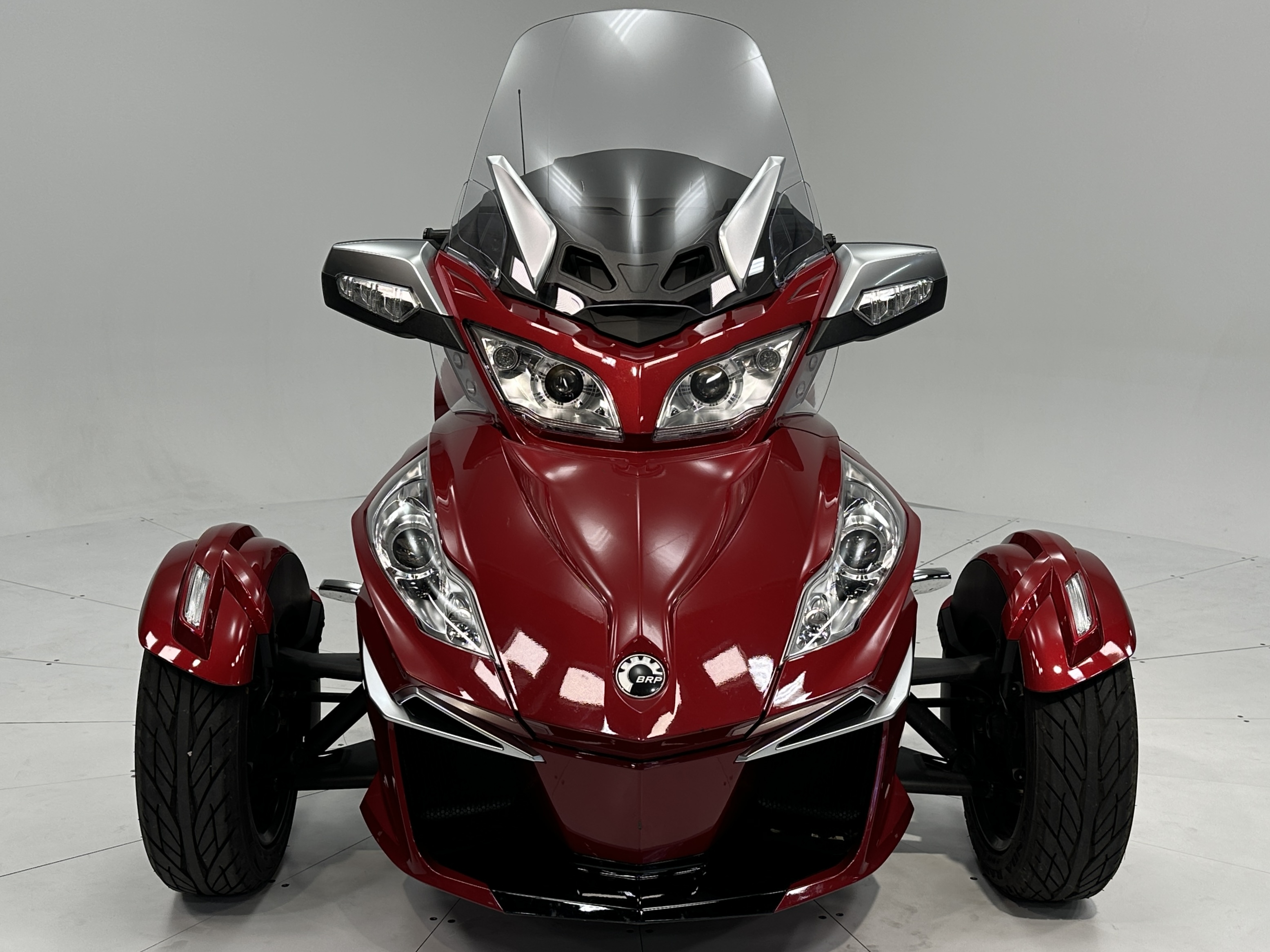 2016 Can-Am Spyder® RT-S SE6 - Photo 4