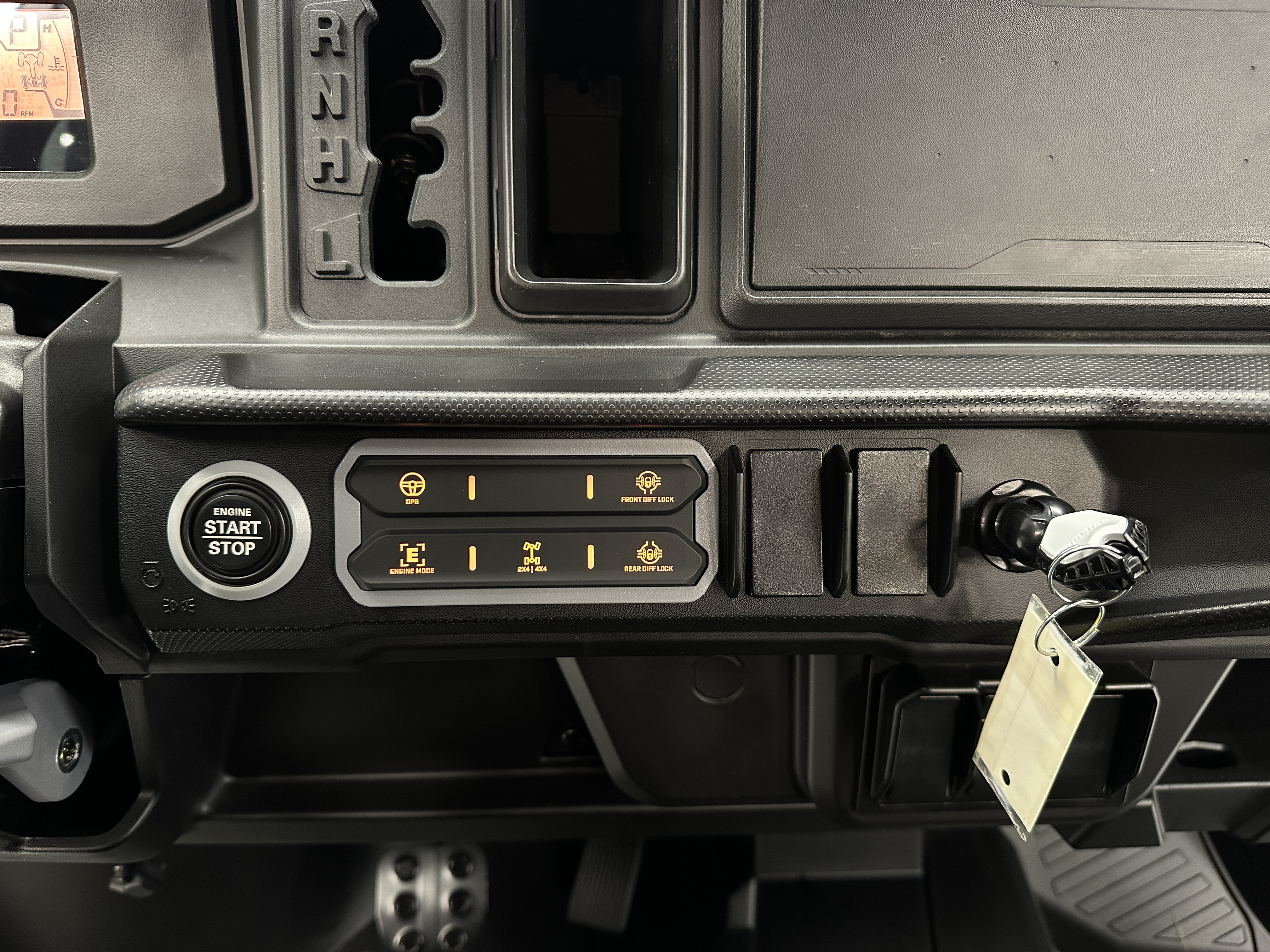 2026 Can-Am Defender MAX XT HD11 - Photo 8