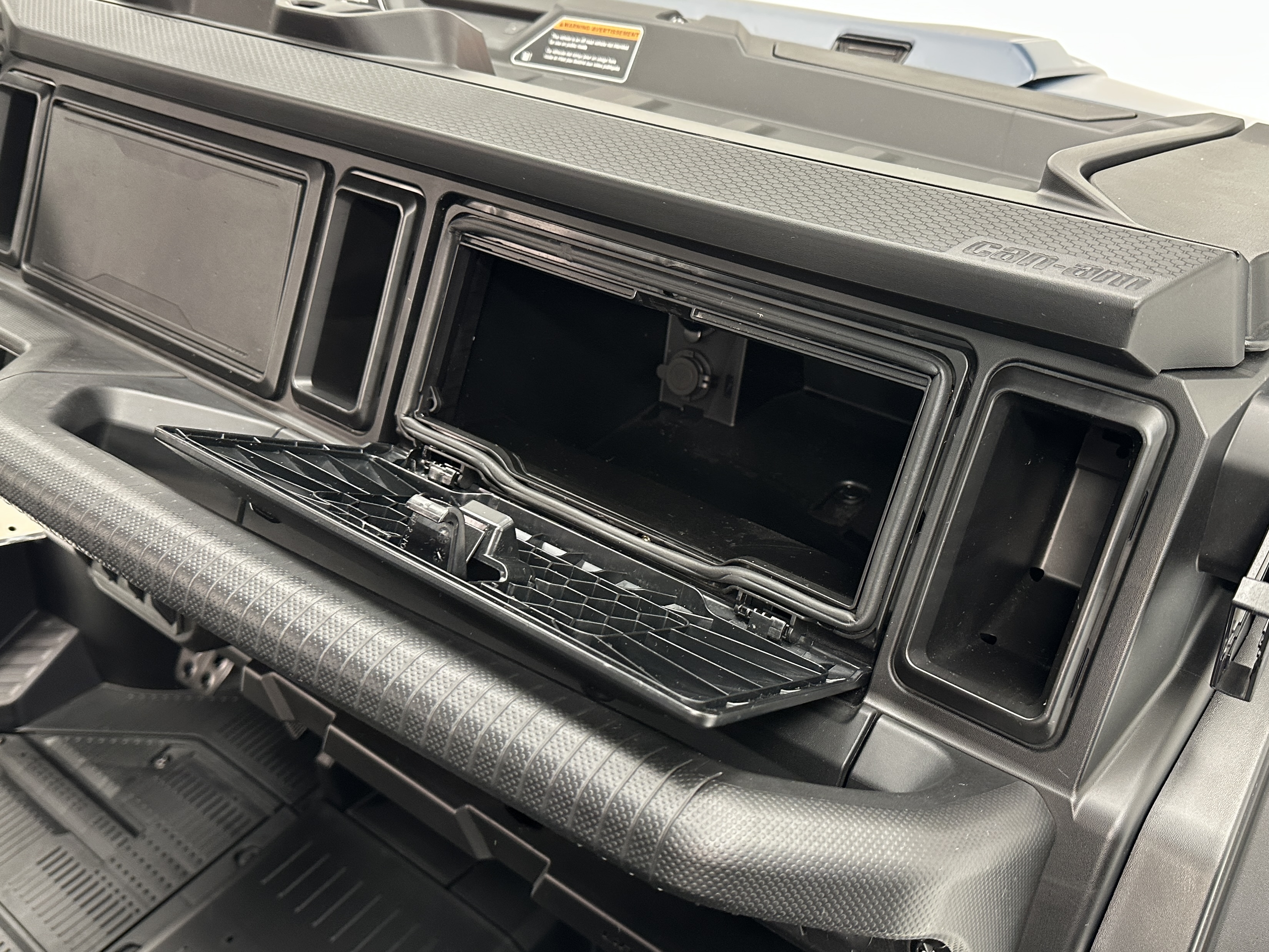 2026 Can-Am Defender MAX XT HD11 - Photo 11