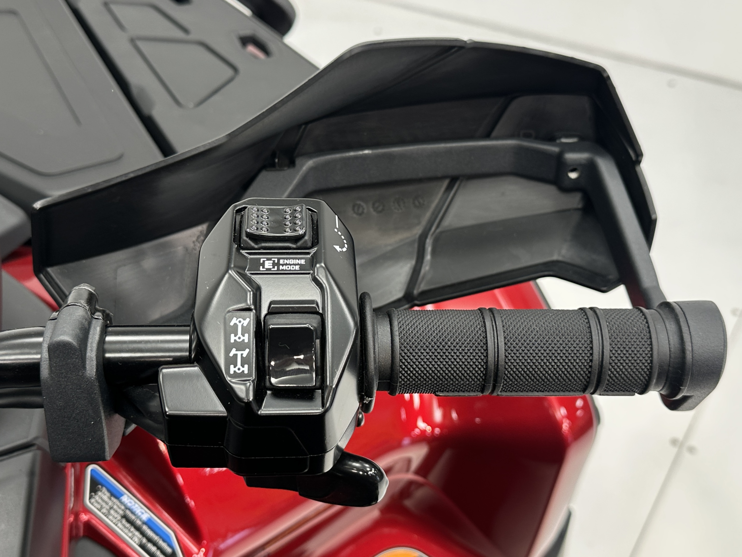 2026 Can-Am Outlander MAX XT 850 - Photo 8