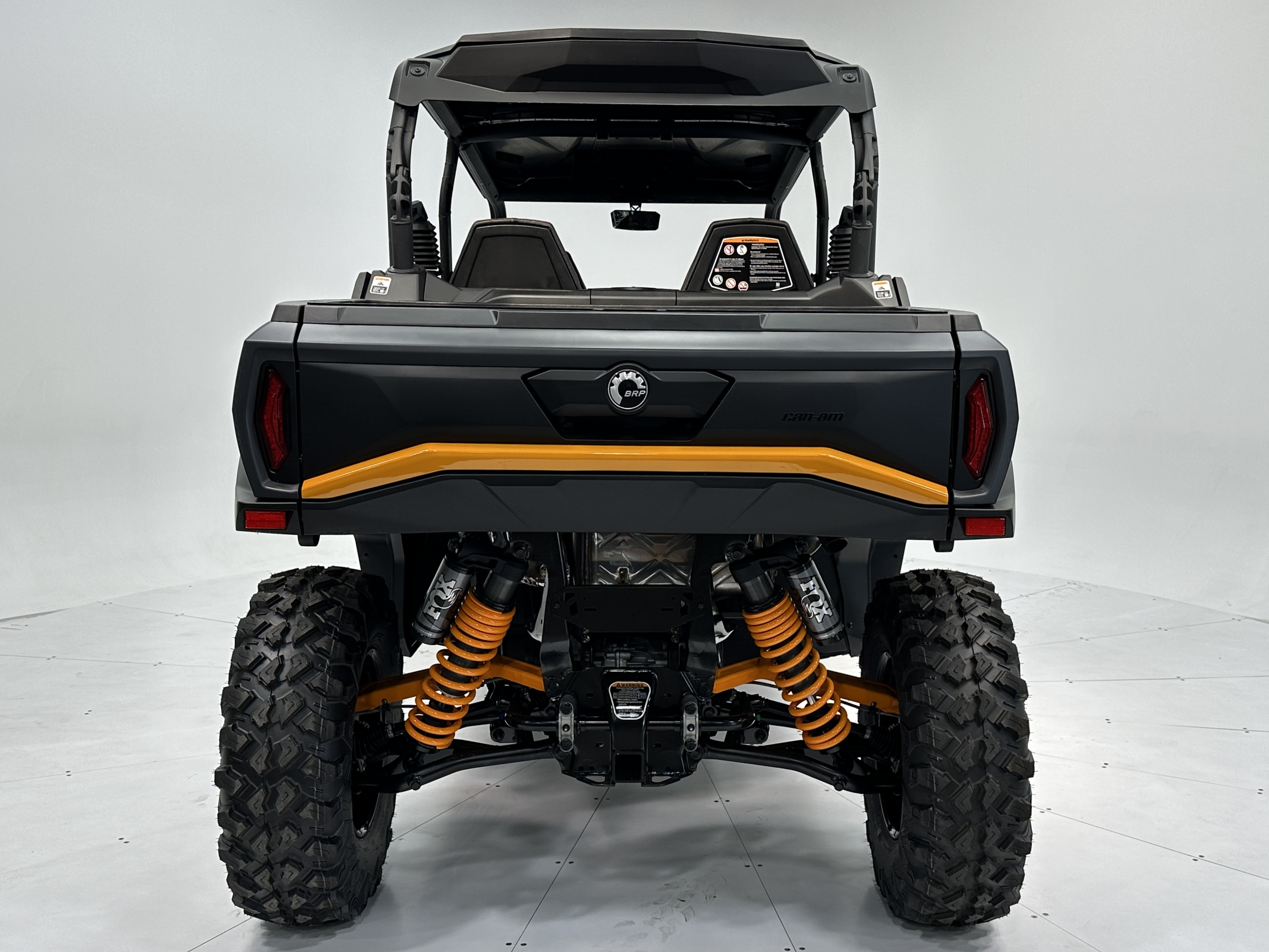 2025 Can-Am Commander MAX XT-P 1000R - Photo 2
