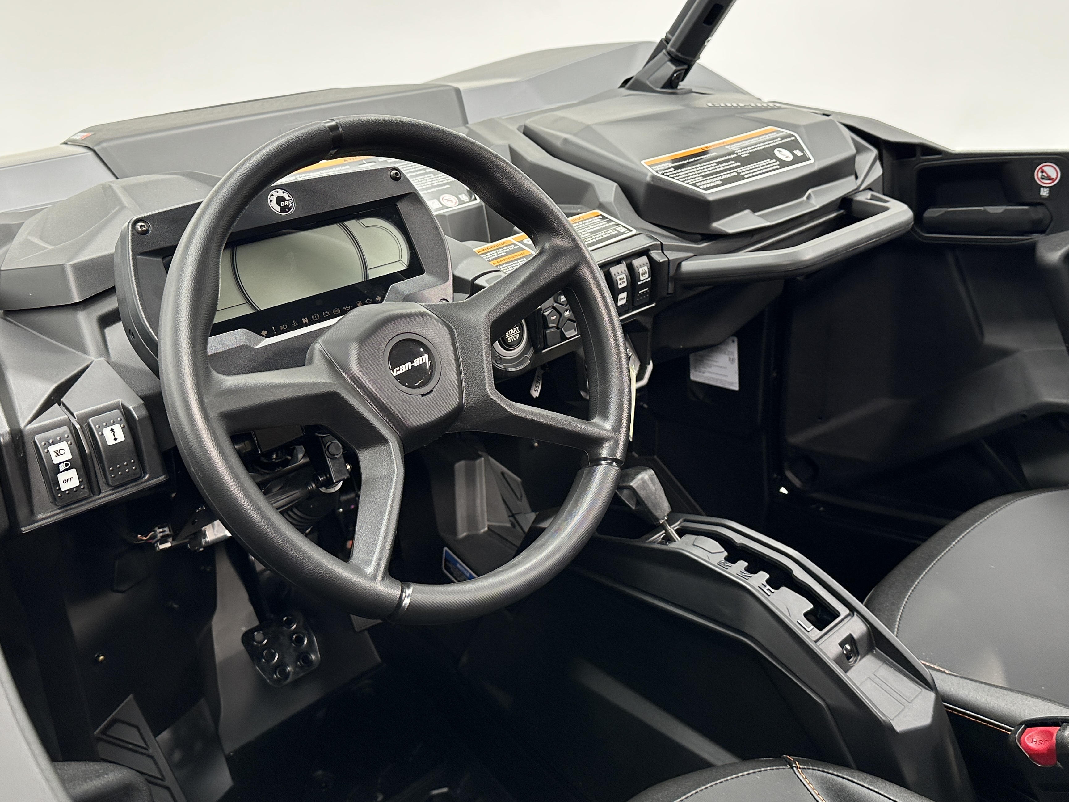 2025 Can-Am Commander MAX XT-P 1000R - Photo 5