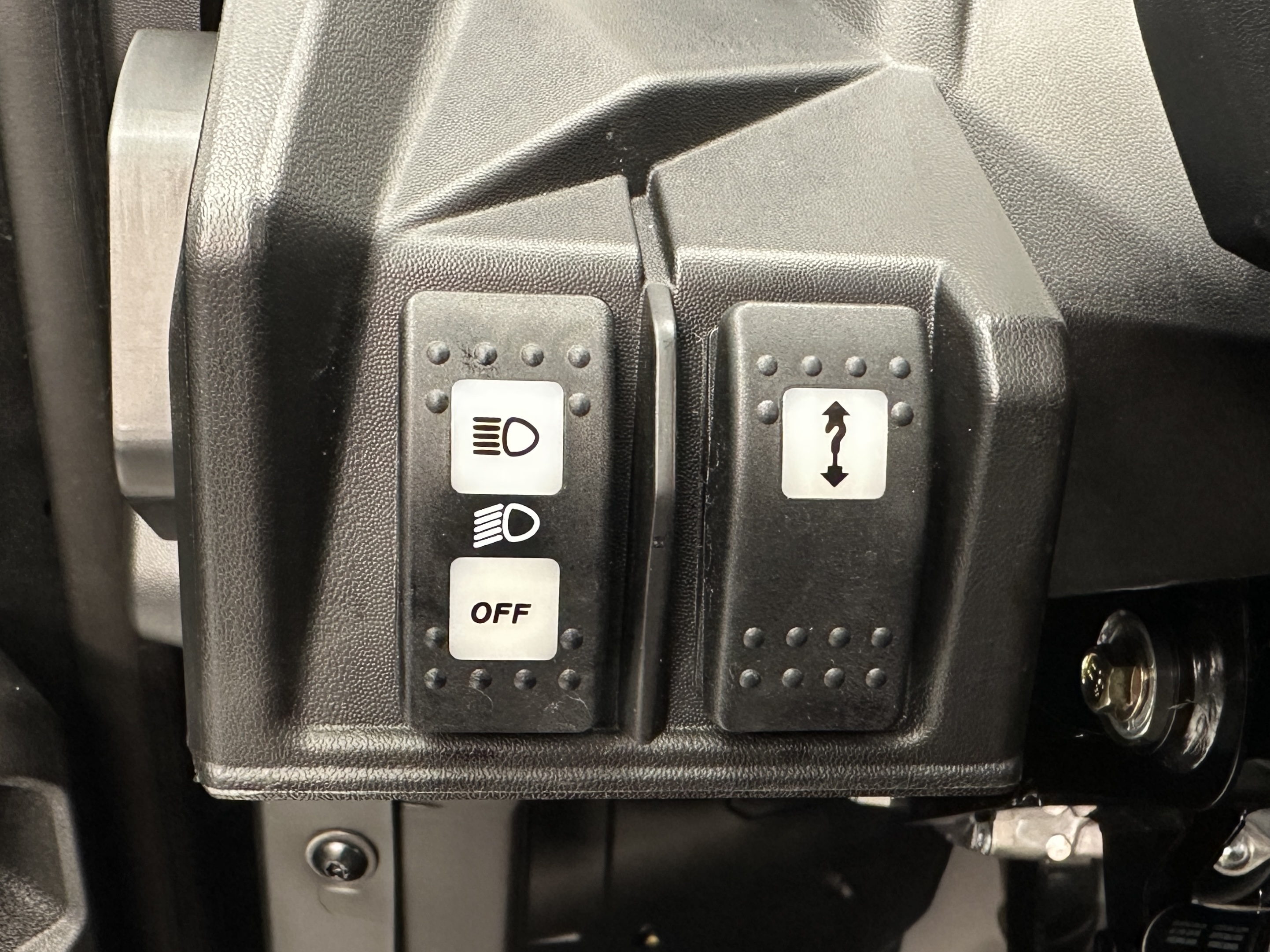 2025 Can-Am Commander MAX XT-P 1000R - Photo 9