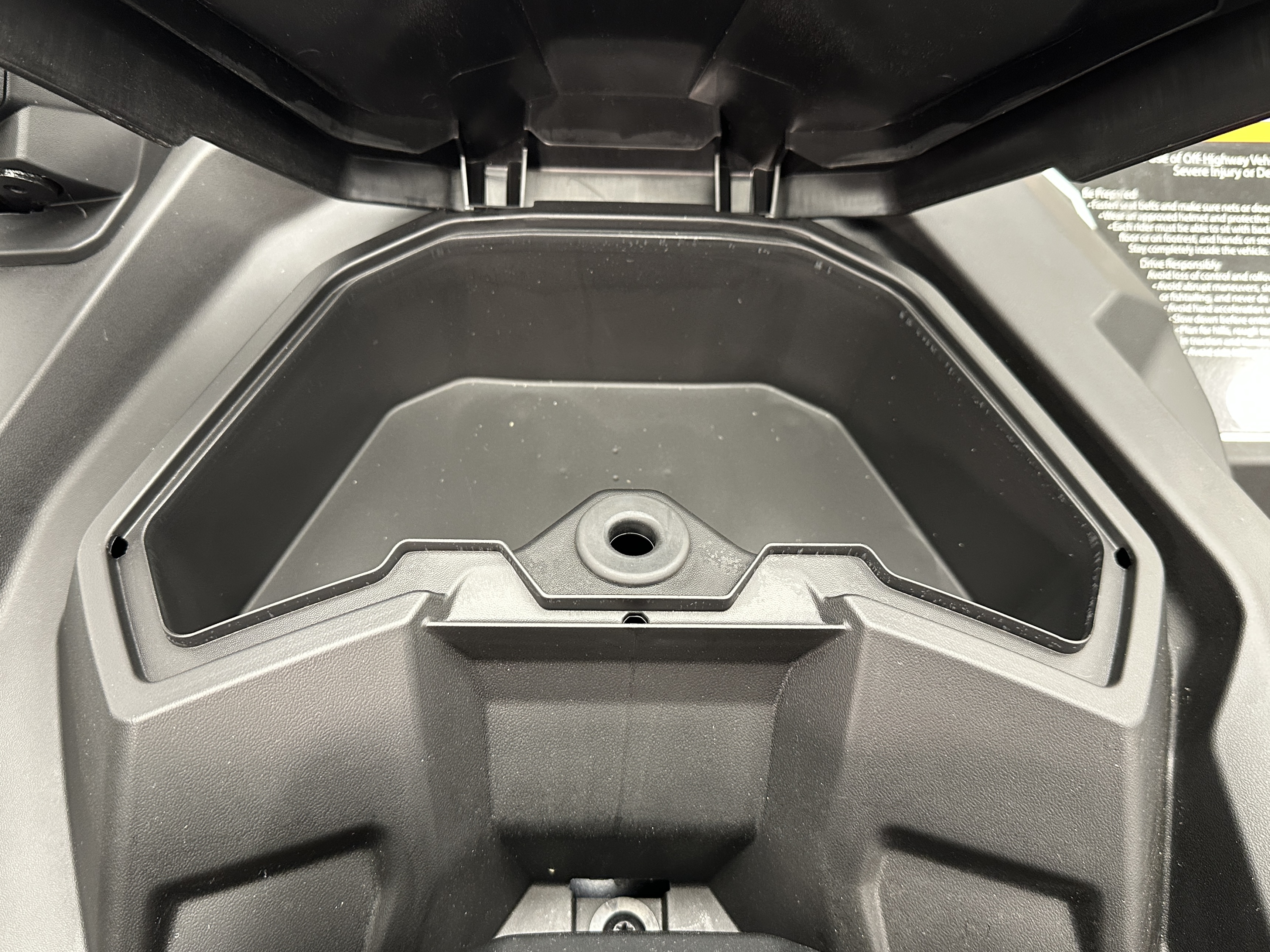 2025 Can-Am Commander MAX XT-P 1000R - Photo 11
