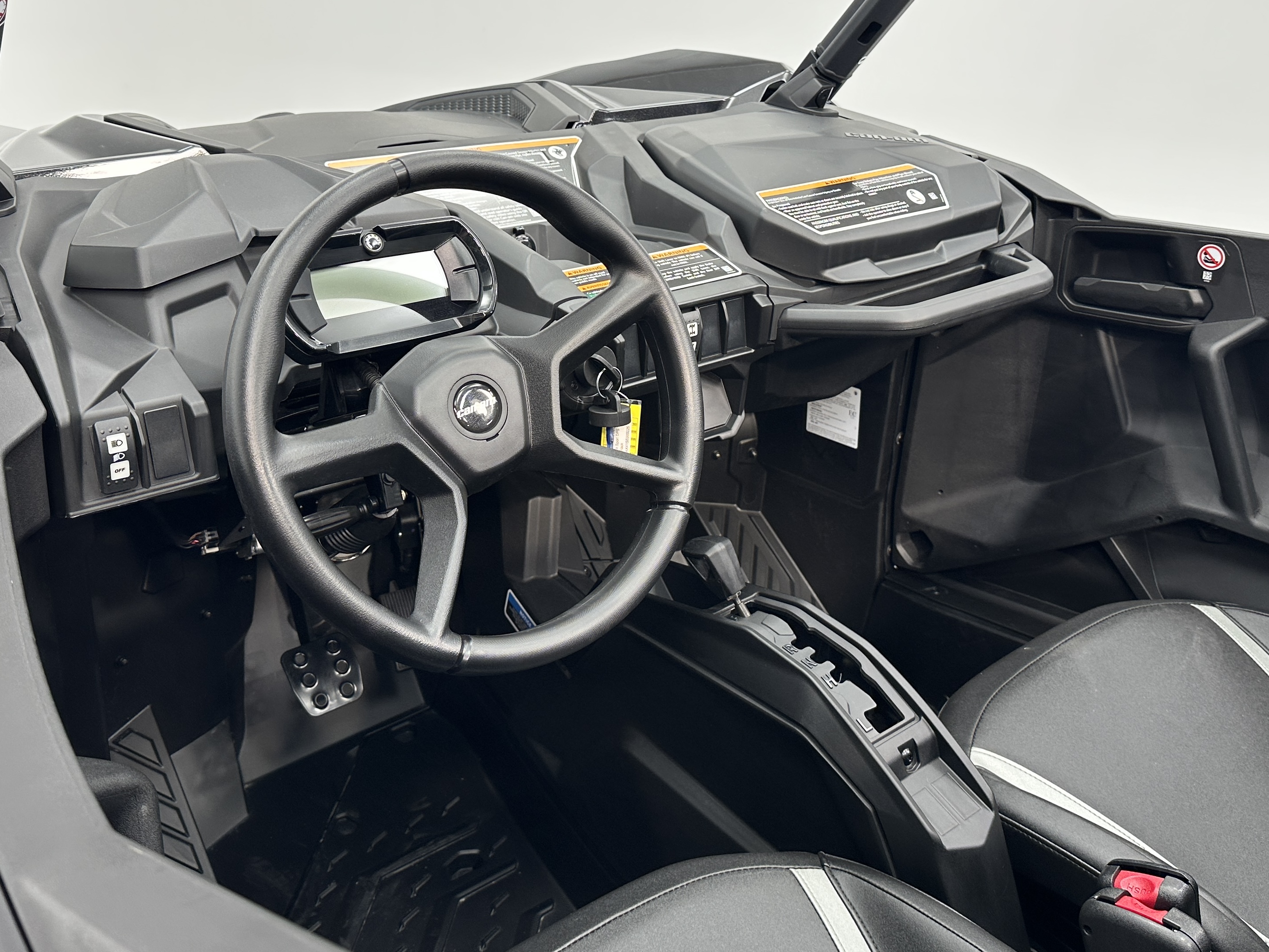 2025 Can-Am Maverick Sport DPS 1000R - Photo 5