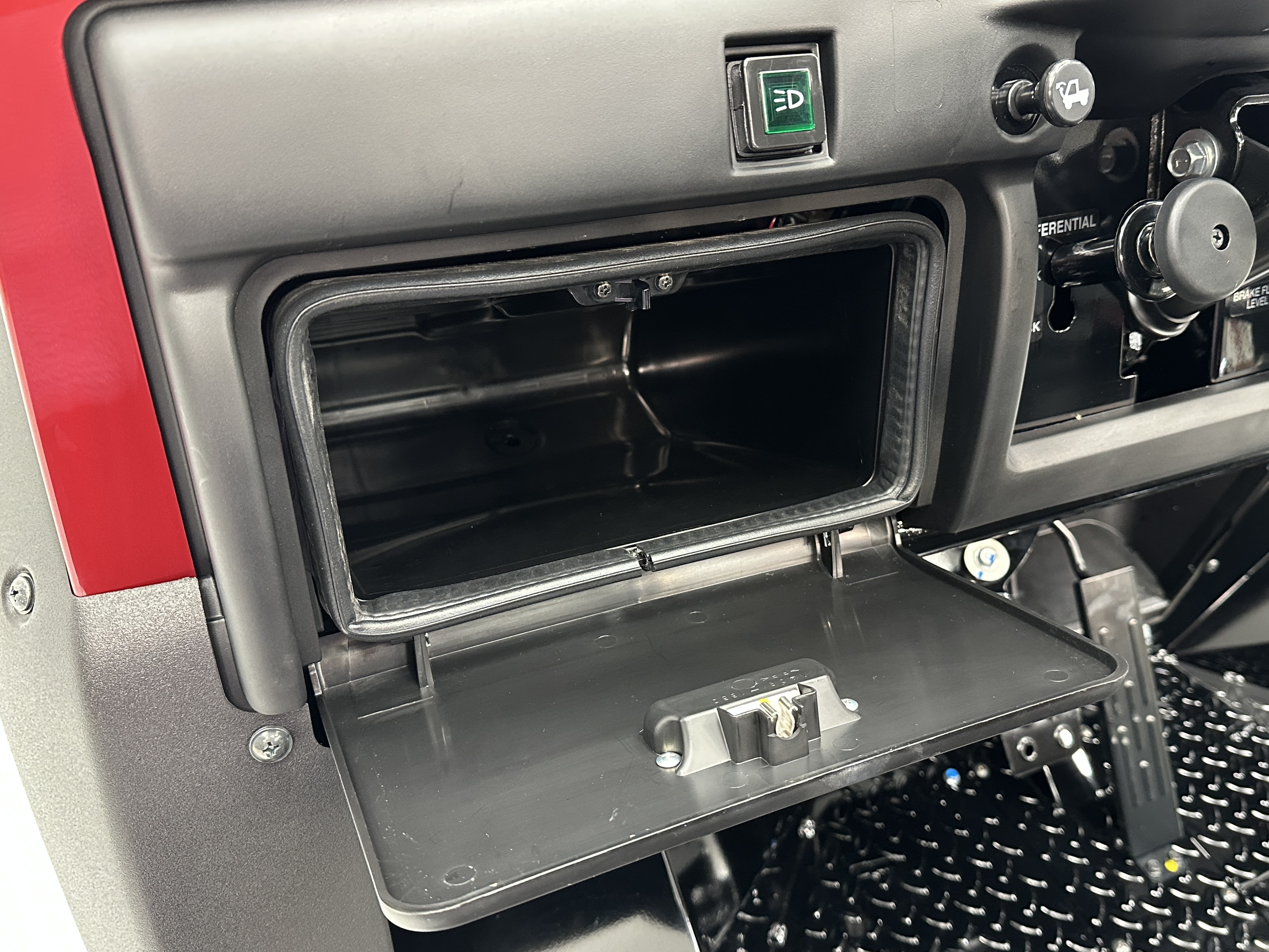 2026 Kawasaki MULE 4010 4X4 - Photo 8