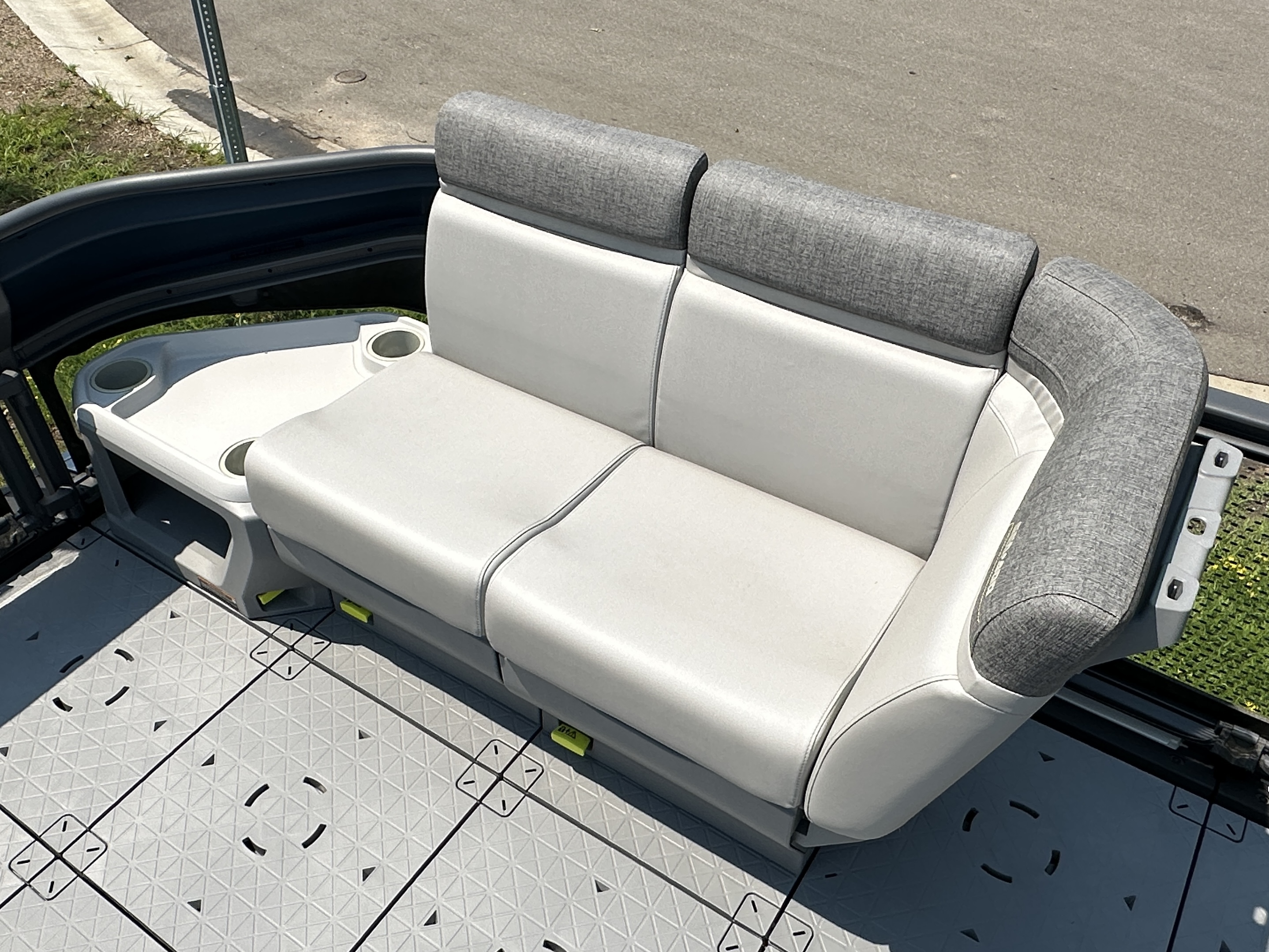 2024 Sea-Doo SWITCH CRUISE 21' 170hp Accessorized - Photo 14