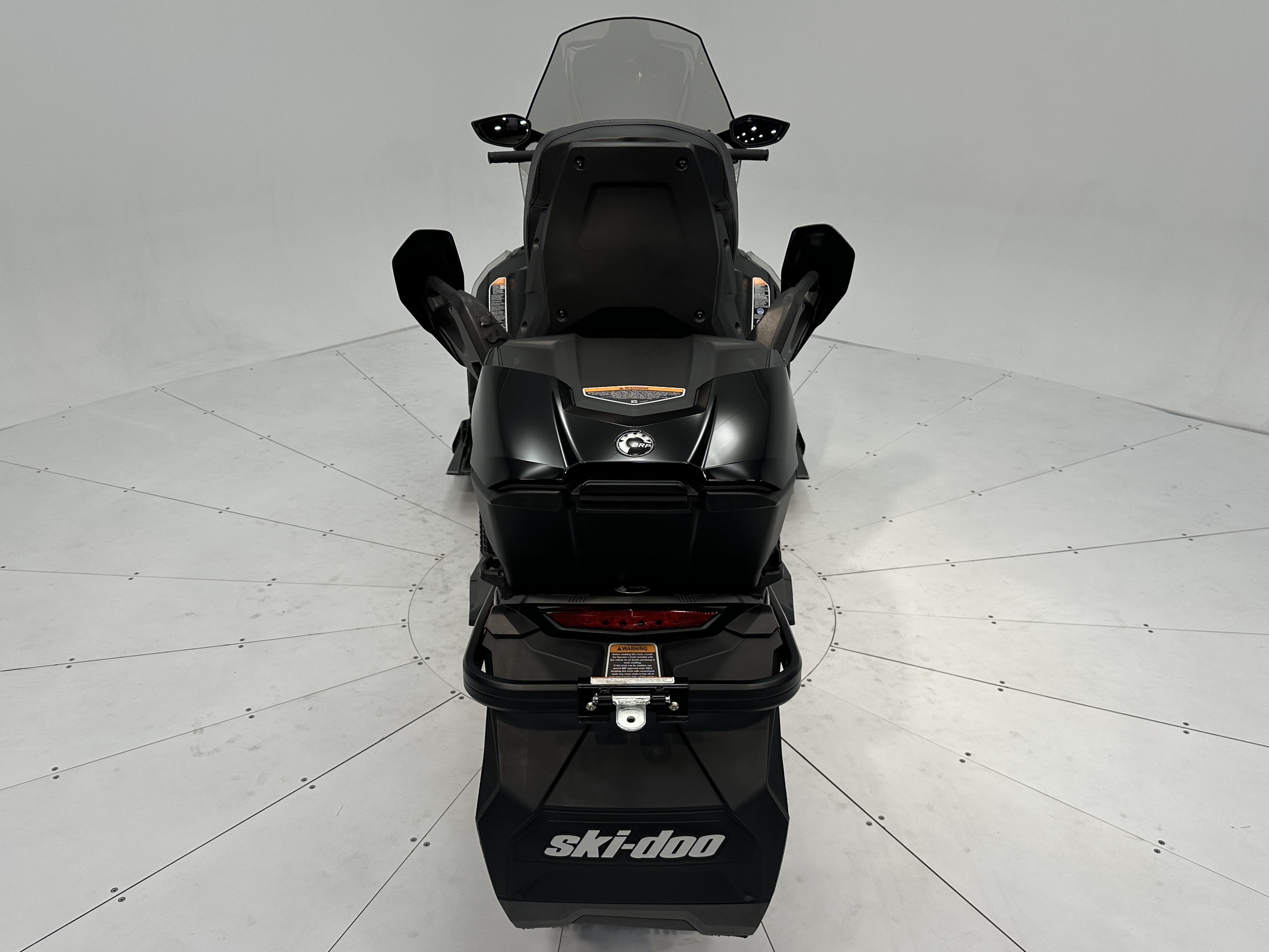 2023 Ski-Doo Grand Touring Limited 900 ACE Turbo Silent Track II 1.25" E.S. - Photo 2