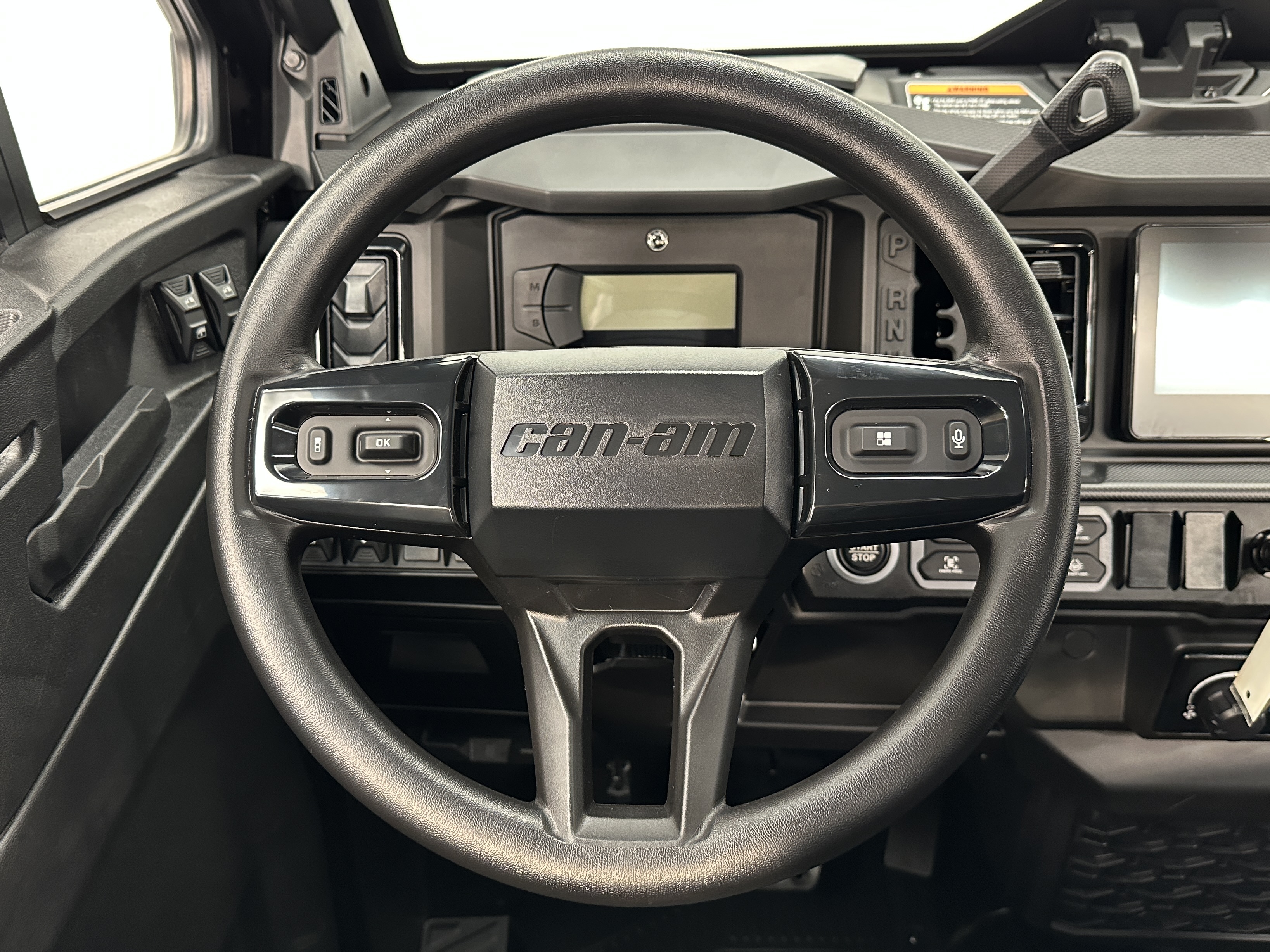 2026 Can-Am Defender XT CAB HD11 with 10.25 in. infotainment - Photo 9