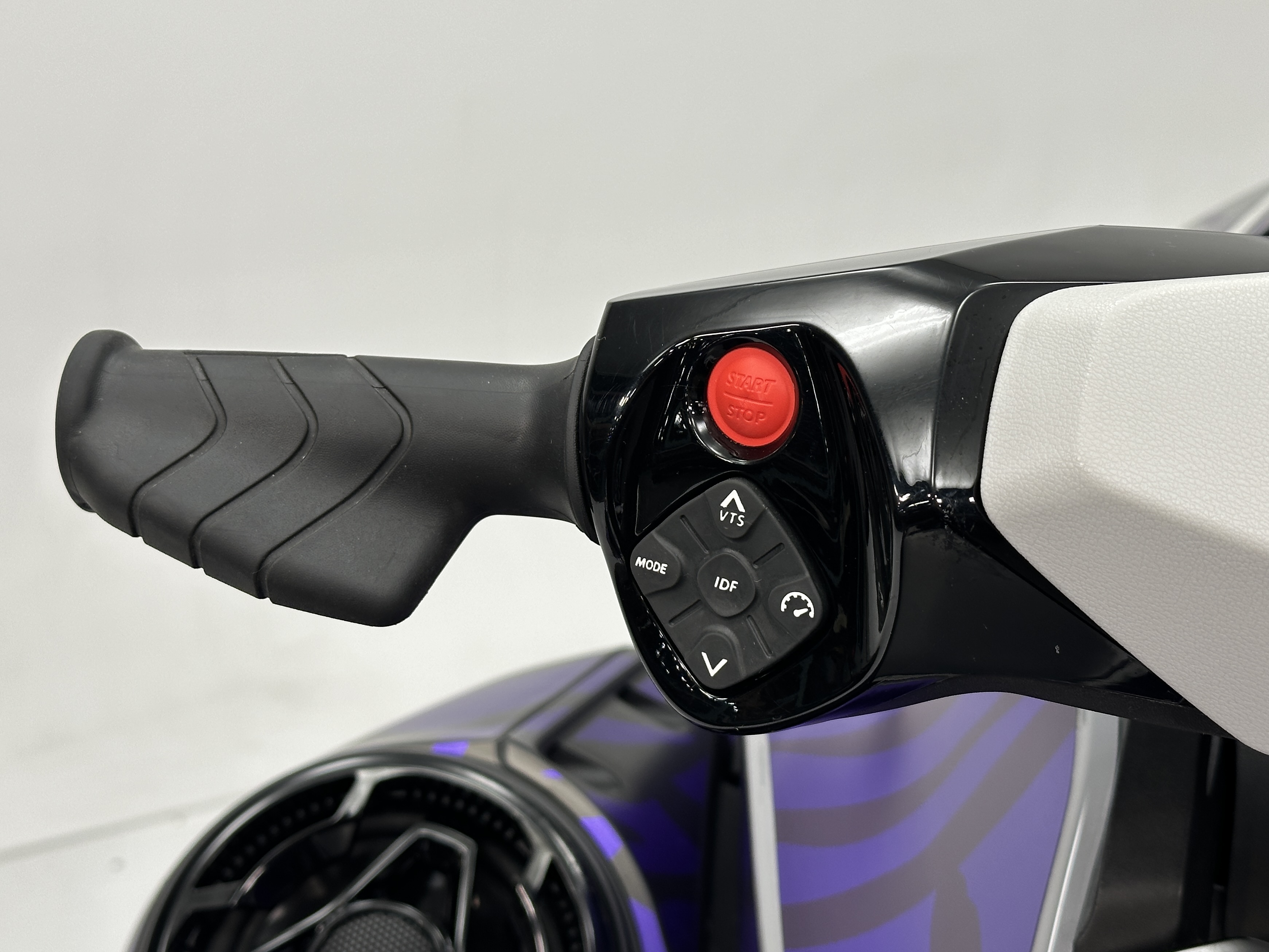 2025 Sea-Doo GTI SE 170 (Sound System & iDF) Wrapped Demonstrator - Photo 7