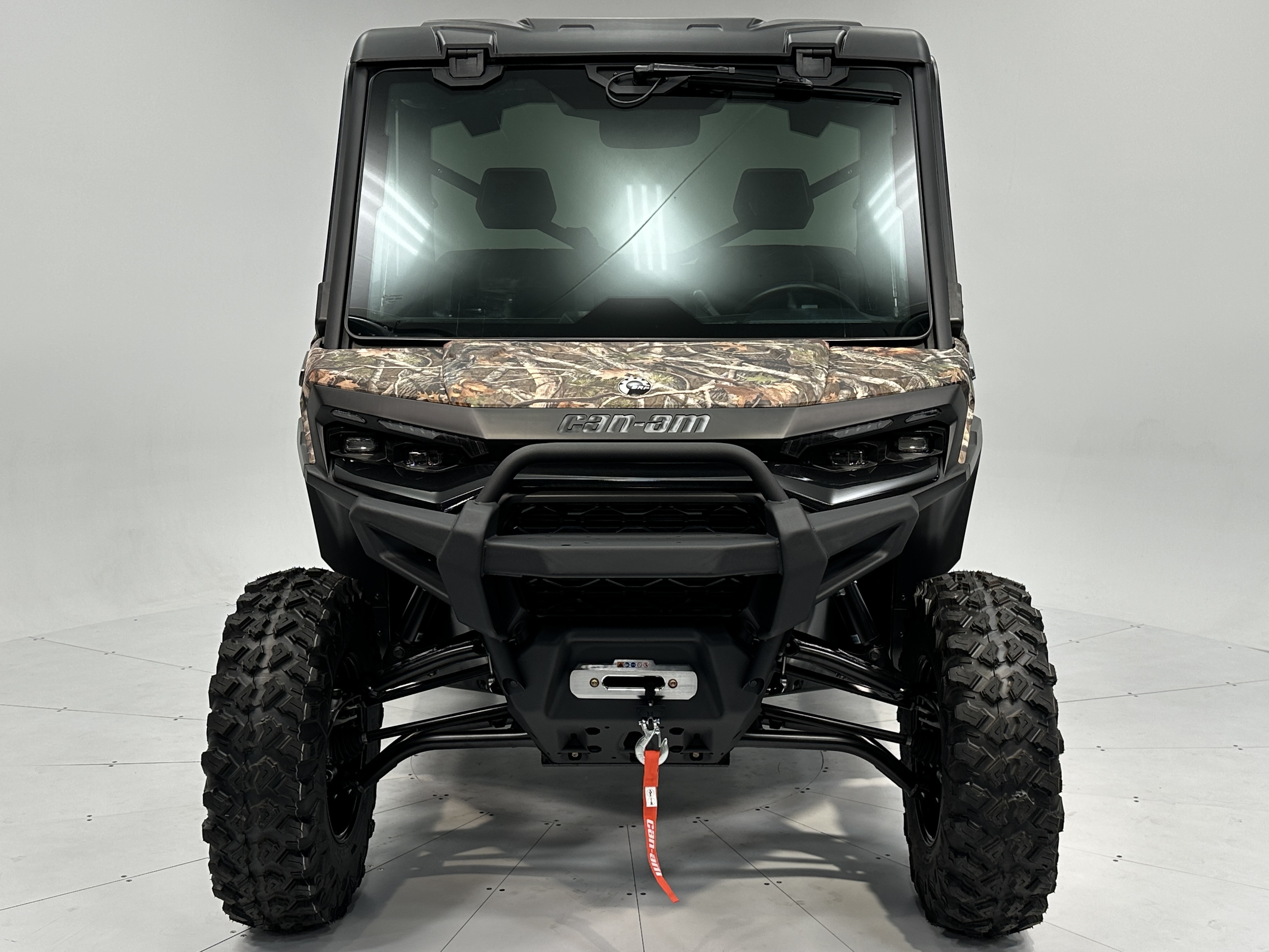 2026 Can-Am Defender LIMITED CAB HD11 - Photo 4