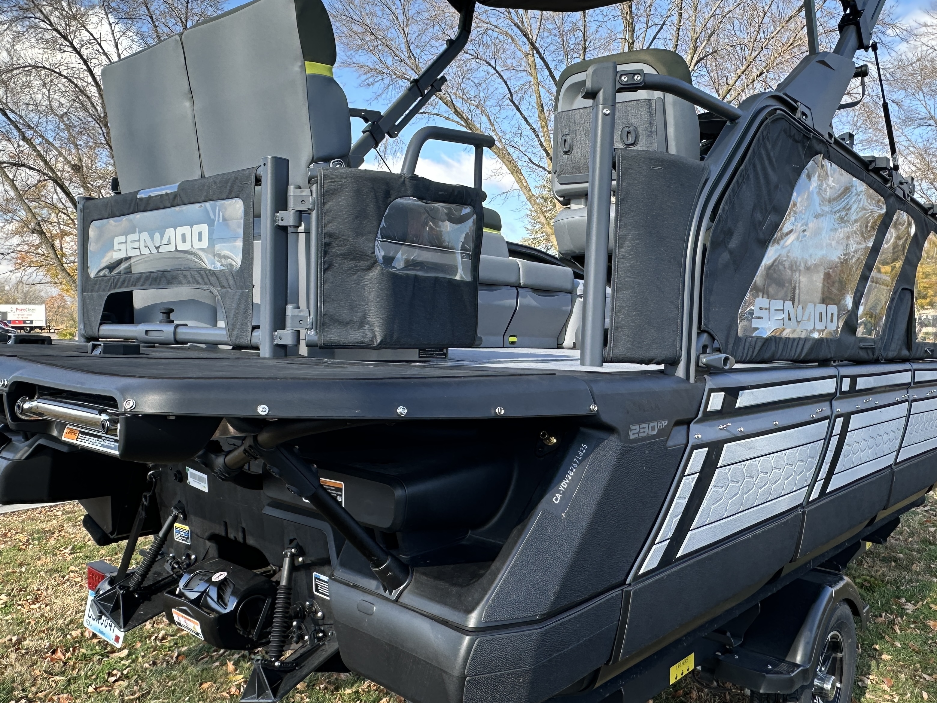 2025 Sea-Doo SWITCH FISH 18' 230hp - Photo 8