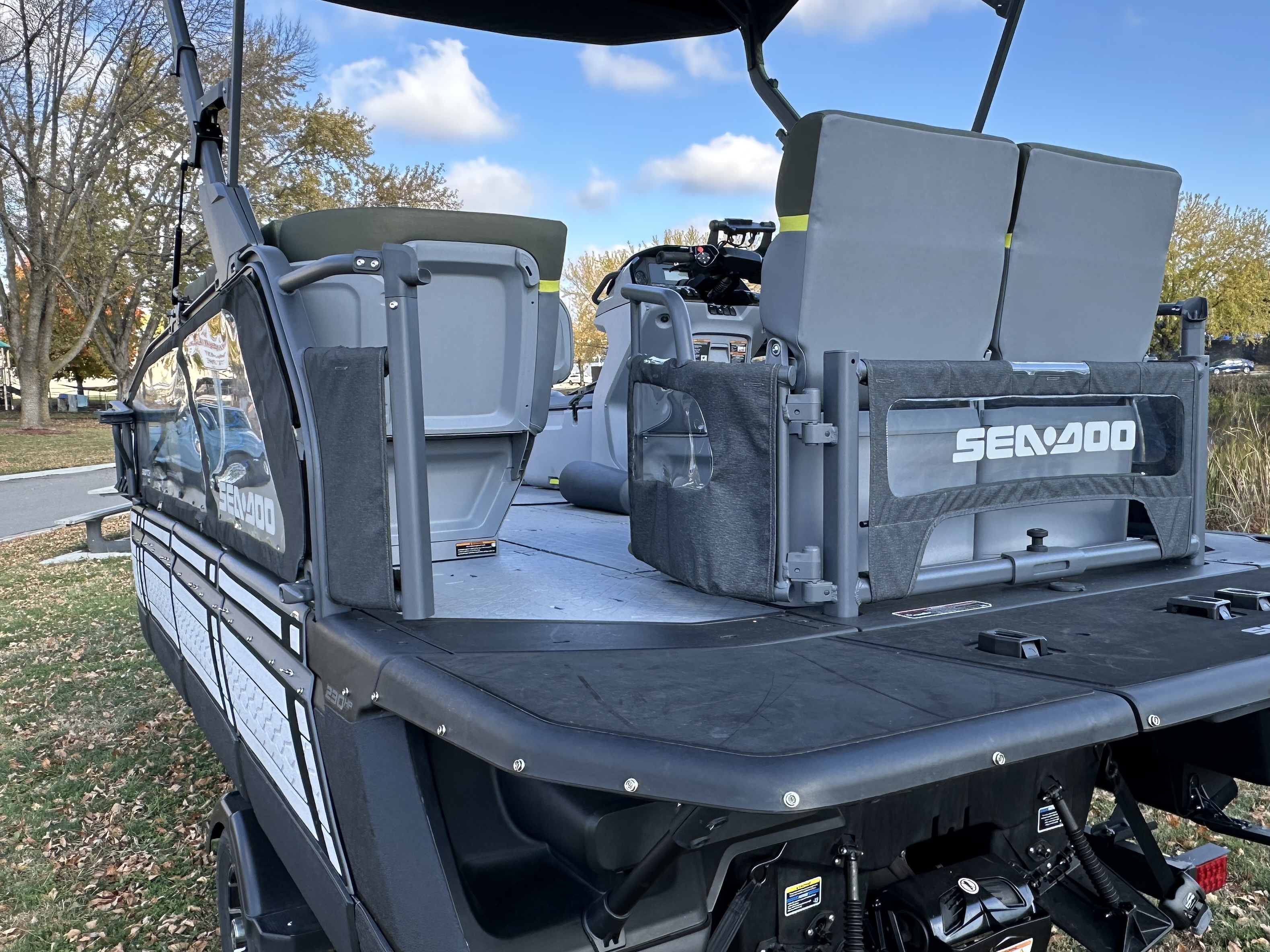2025 Sea-Doo SWITCH FISH 18' 230hp - Photo 7
