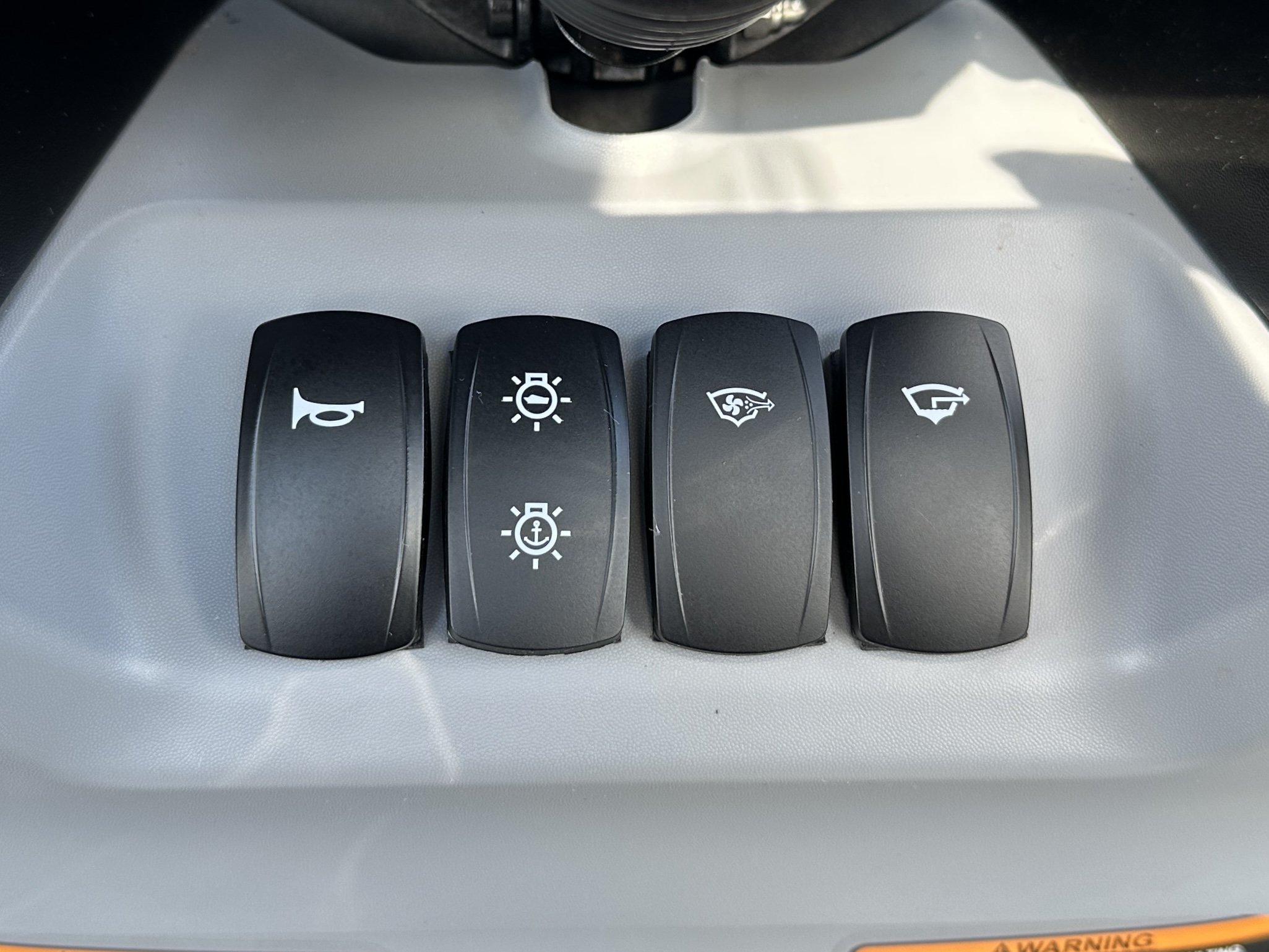2025 Sea-Doo SWITCH FISH 18' 230hp - Photo 15