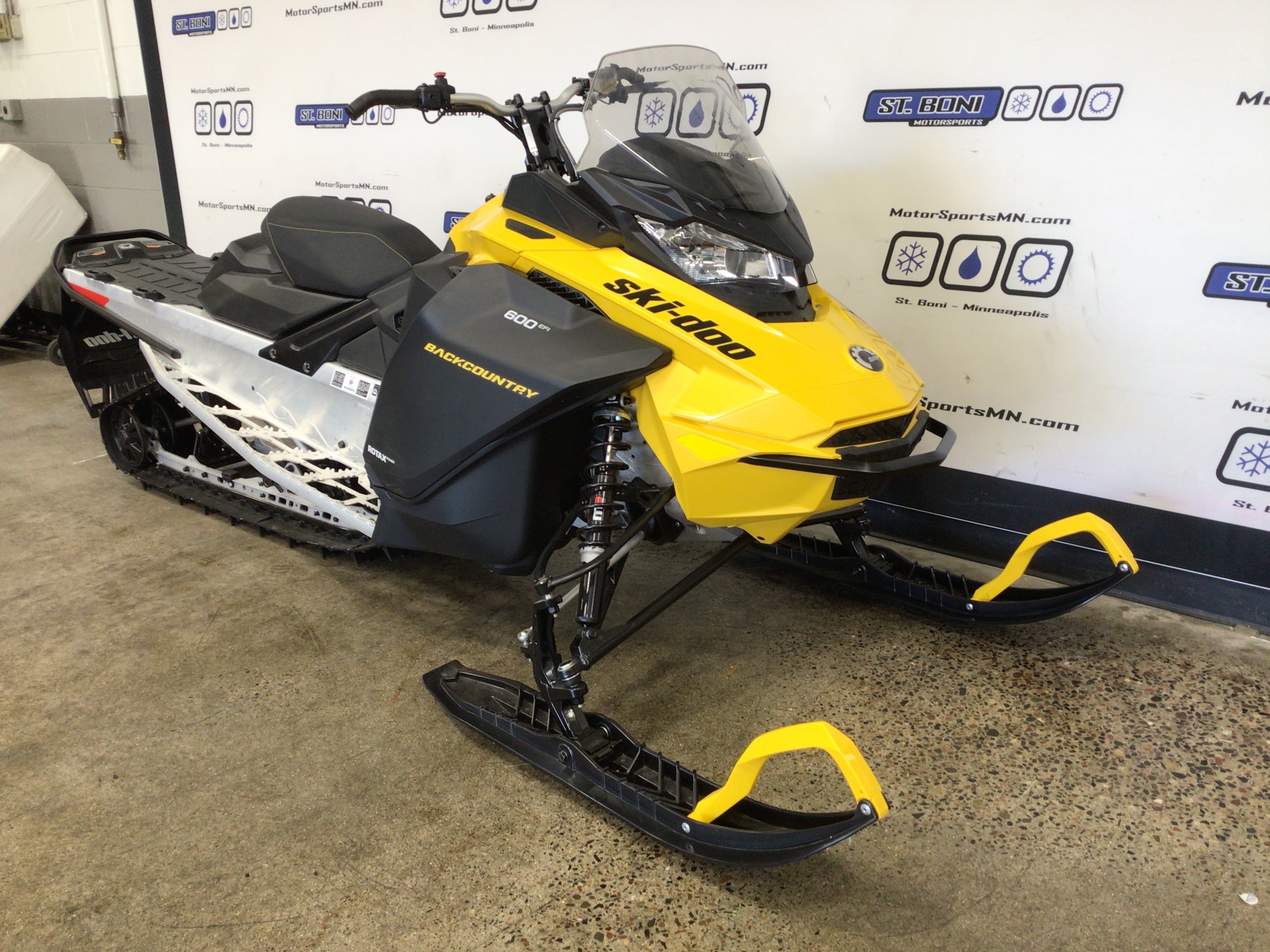2023 Ski-Doo MXZ Neo+ E.S. - Photo 2