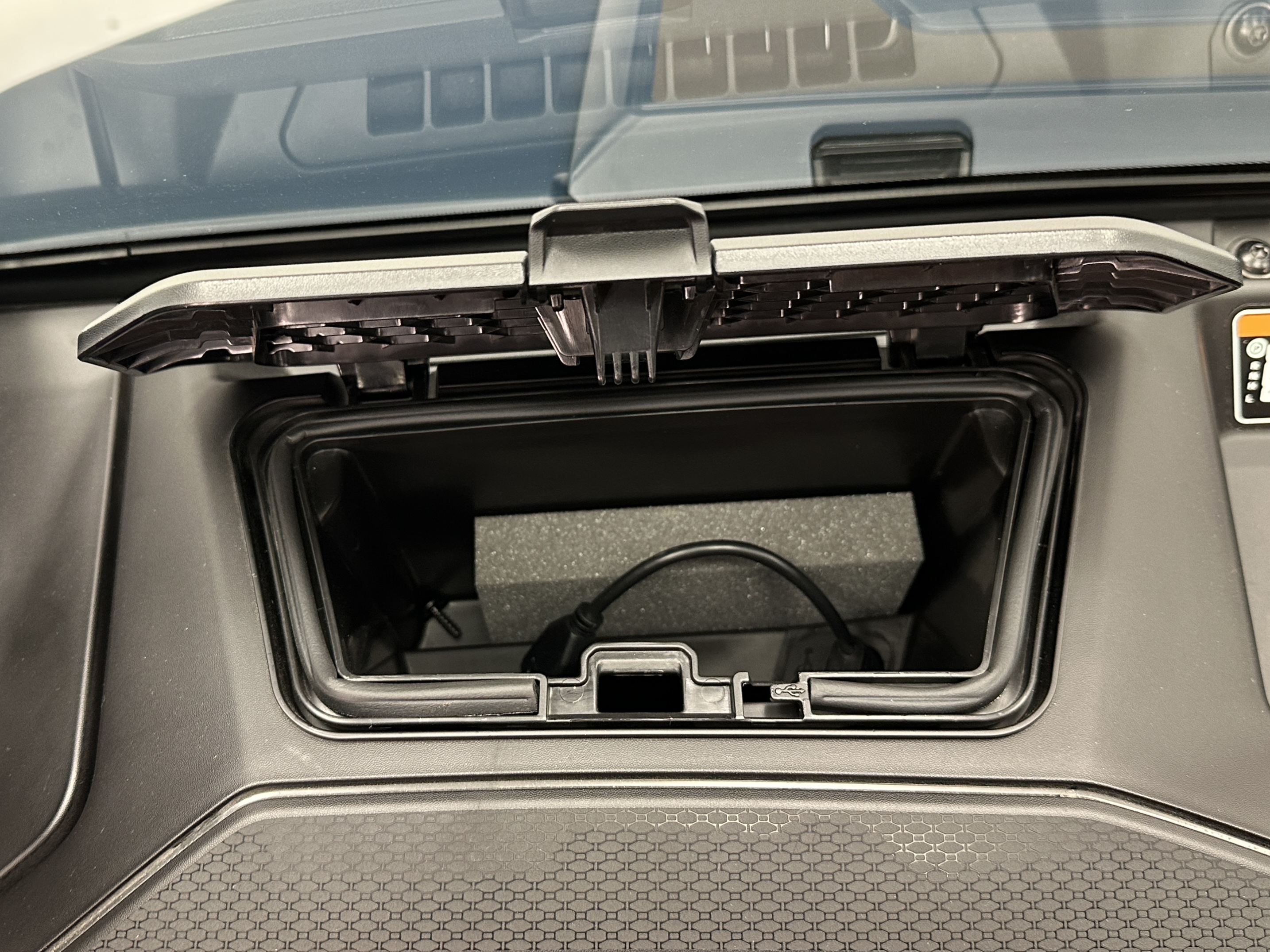 2026 Can-Am Defender LIMITED CAB HD11 Accessorized Demonstrator - Photo 13