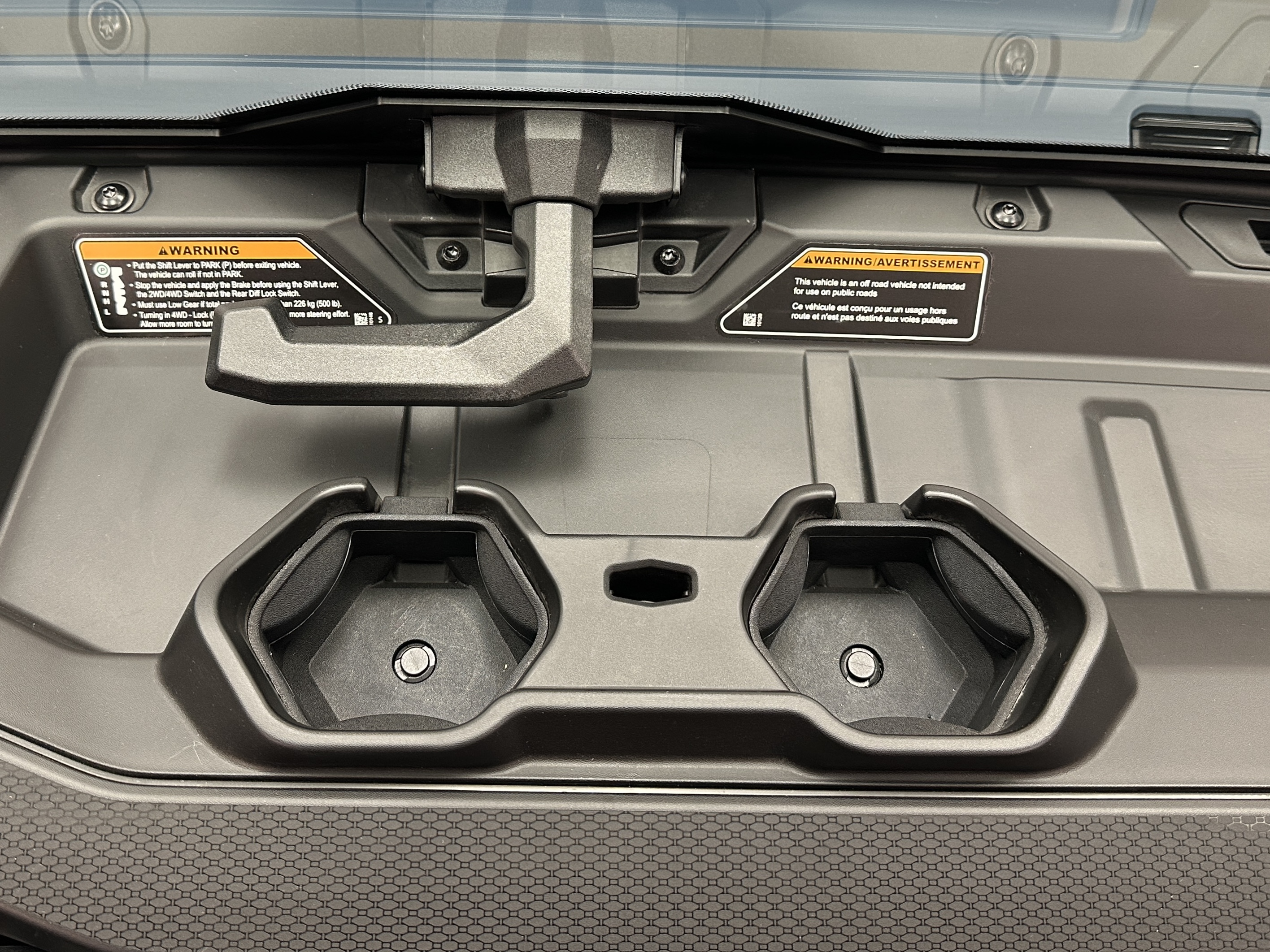 2026 Can-Am Defender LIMITED CAB HD11 Accessorized Demonstrator - Photo 15