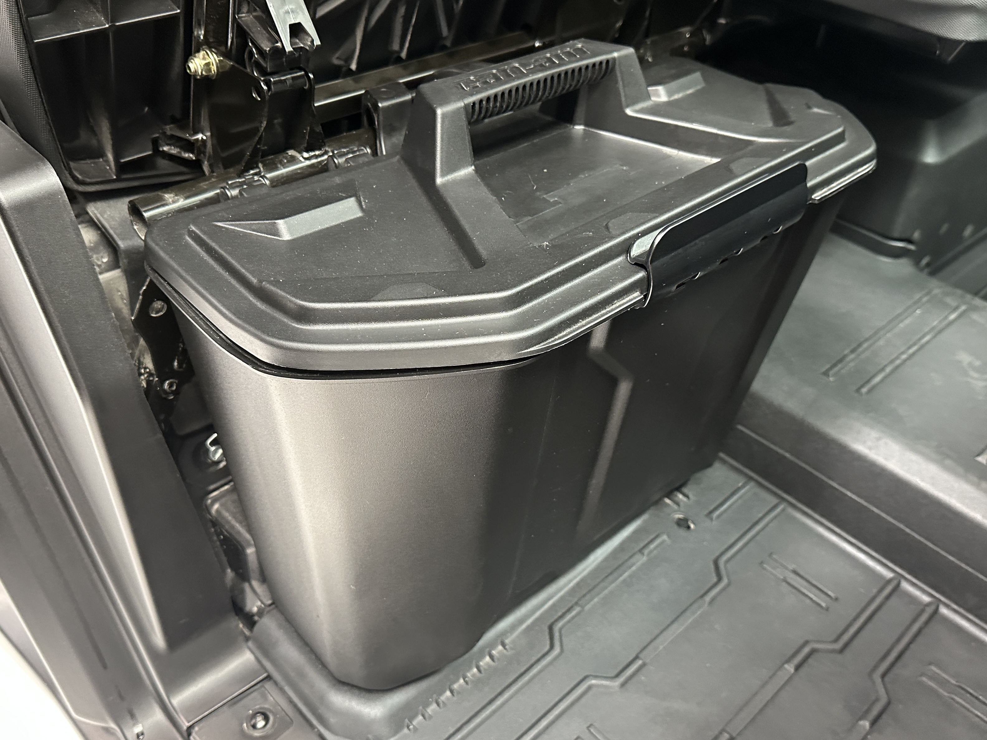 2026 Can-Am Defender LIMITED CAB HD11 Accessorized Demonstrator - Photo 16