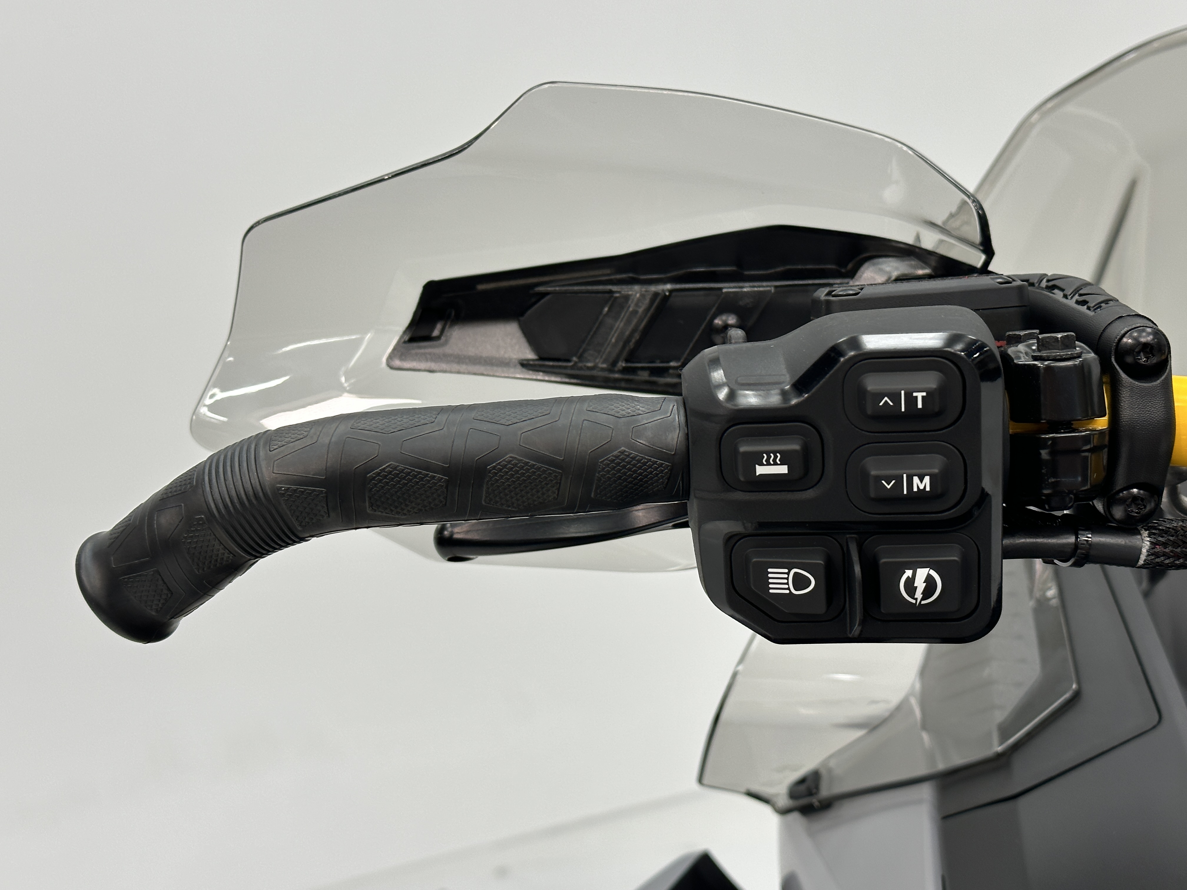 2025 Ski-Doo MXZ ADR w/ BLIZZARD Pkg 129 850 E-TEC Ice Ripper XT 1.25" E.S. - Photo 7