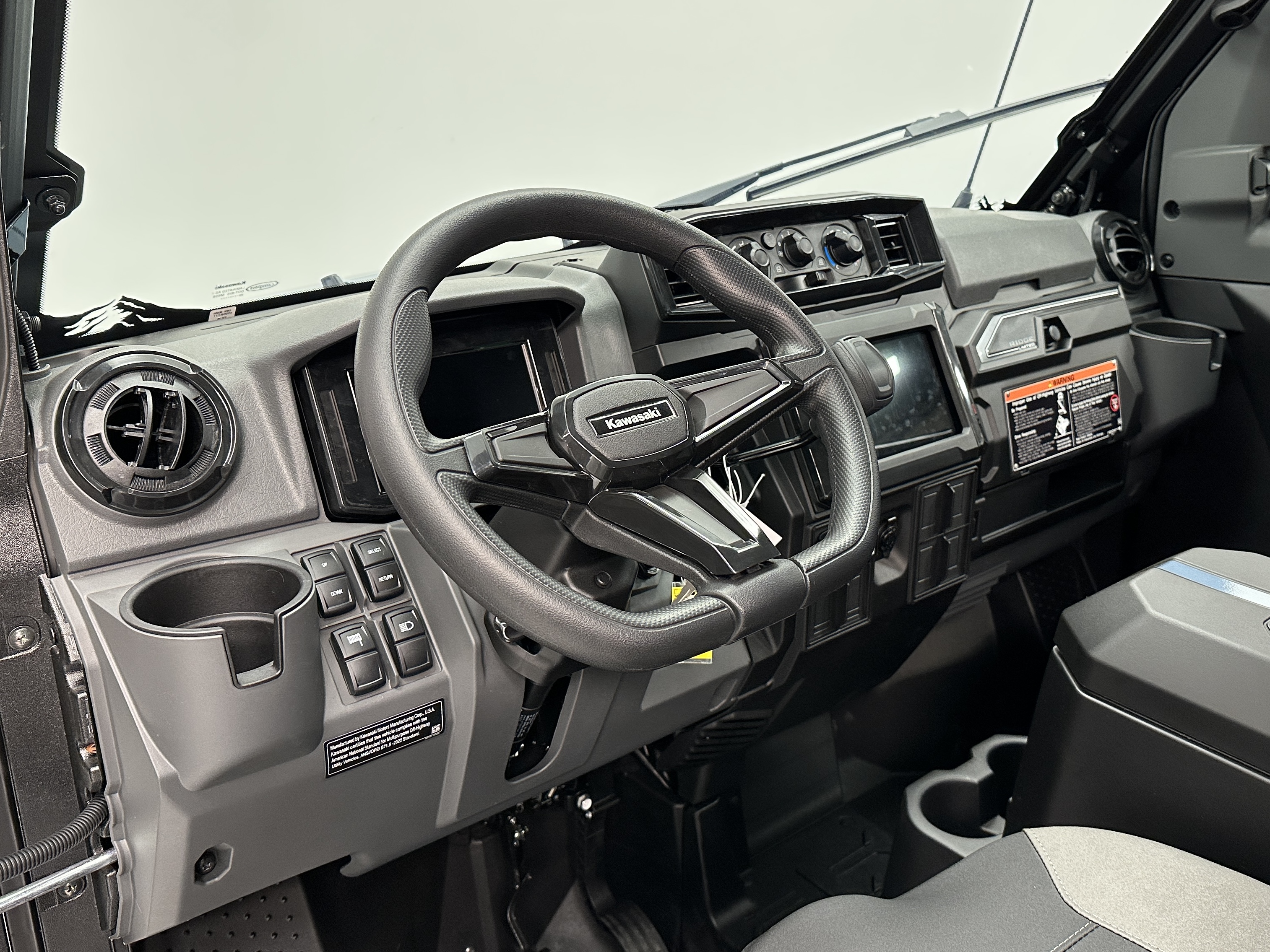 2025 Kawasaki RIDGE XR CREW LIMITED HVAC - Photo 5