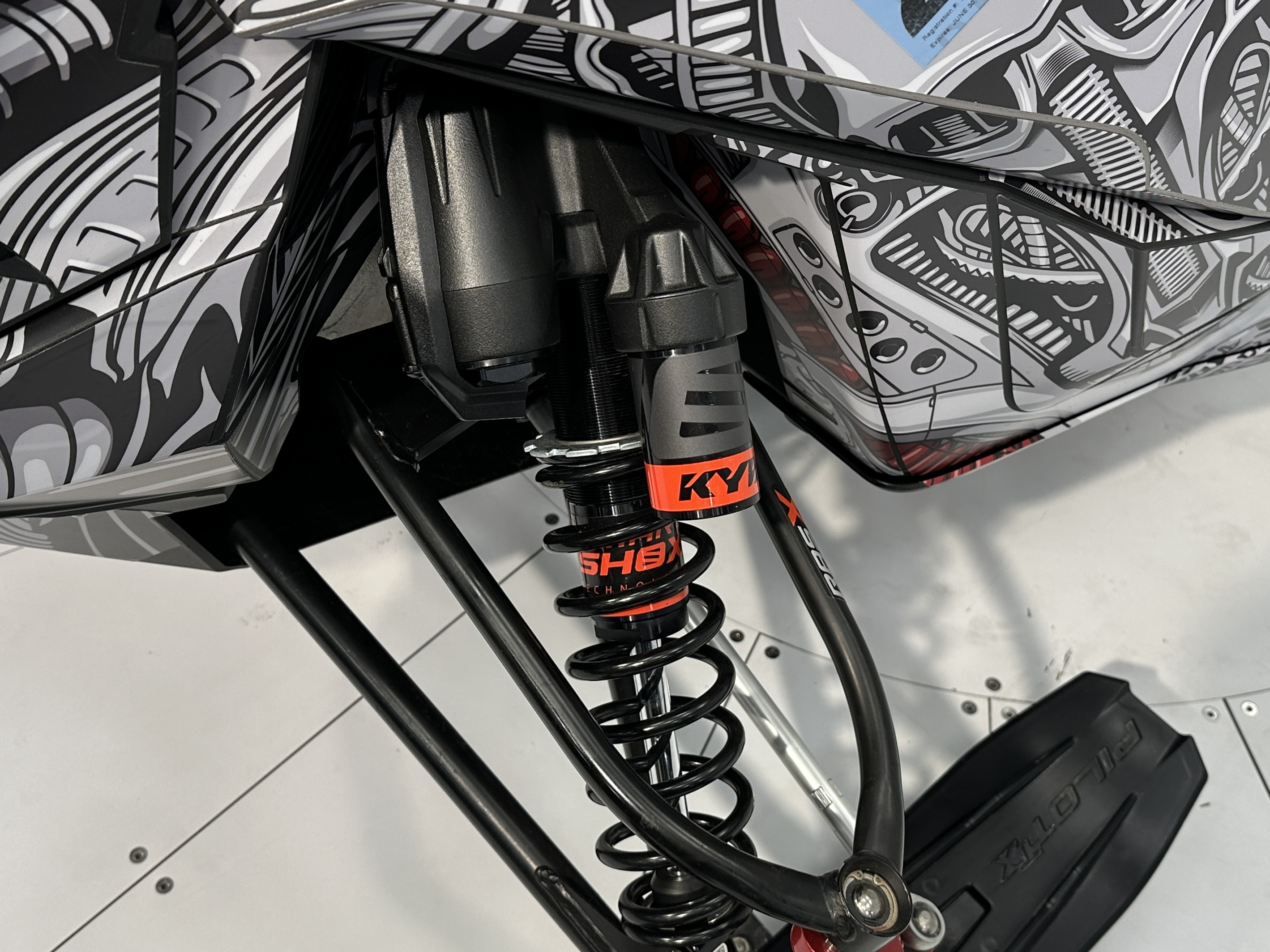 2023 Ski-Doo Renegade X-RS 850 E-TEC Ice Ripper XT 1.25" E.S. w/ Smart-Shox & Pilot TX w/ Touchscreen - Photo 10