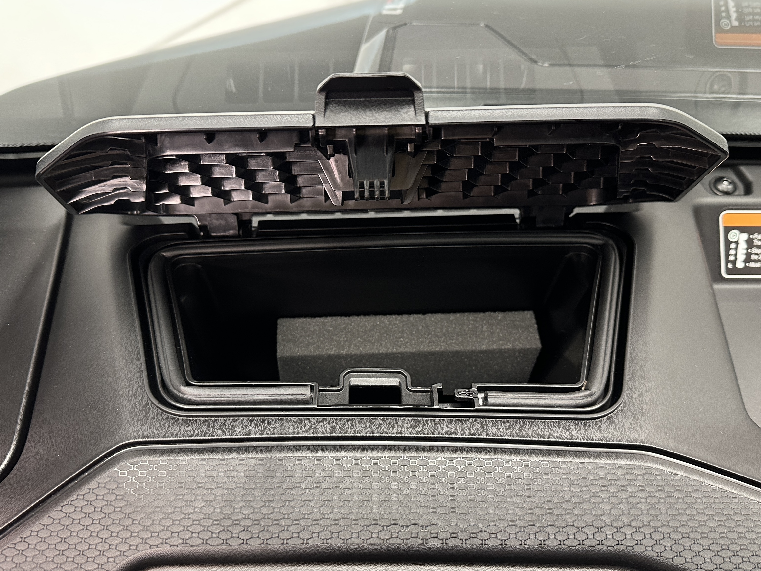 2026 Can-Am Defender MAX XT CAB HD11 - Photo 11