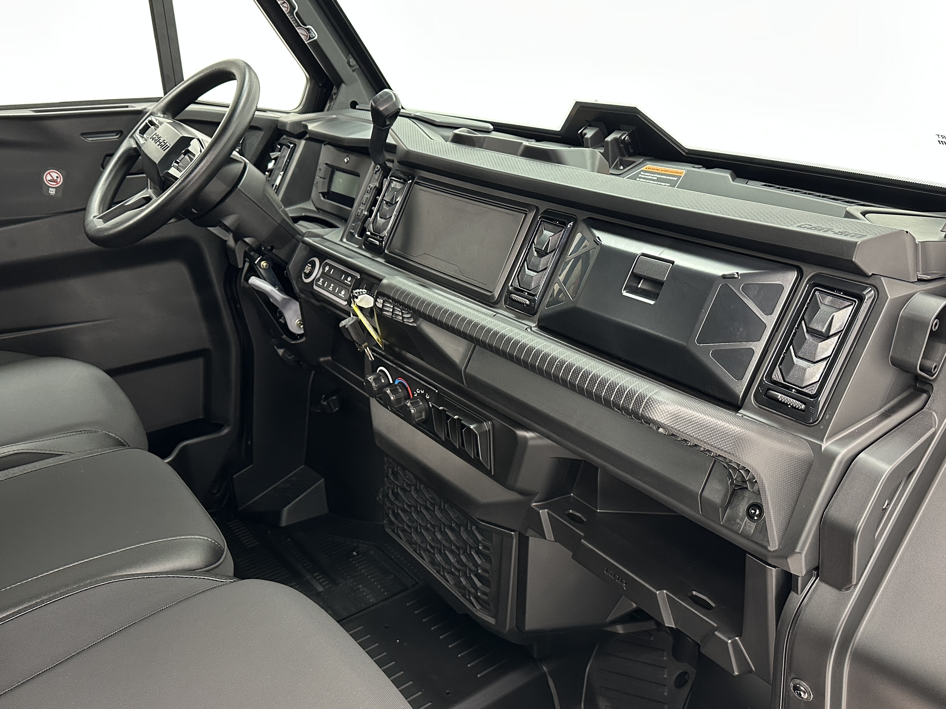 2026 Can-Am Defender MAX XT CAB HD11 - Photo 6