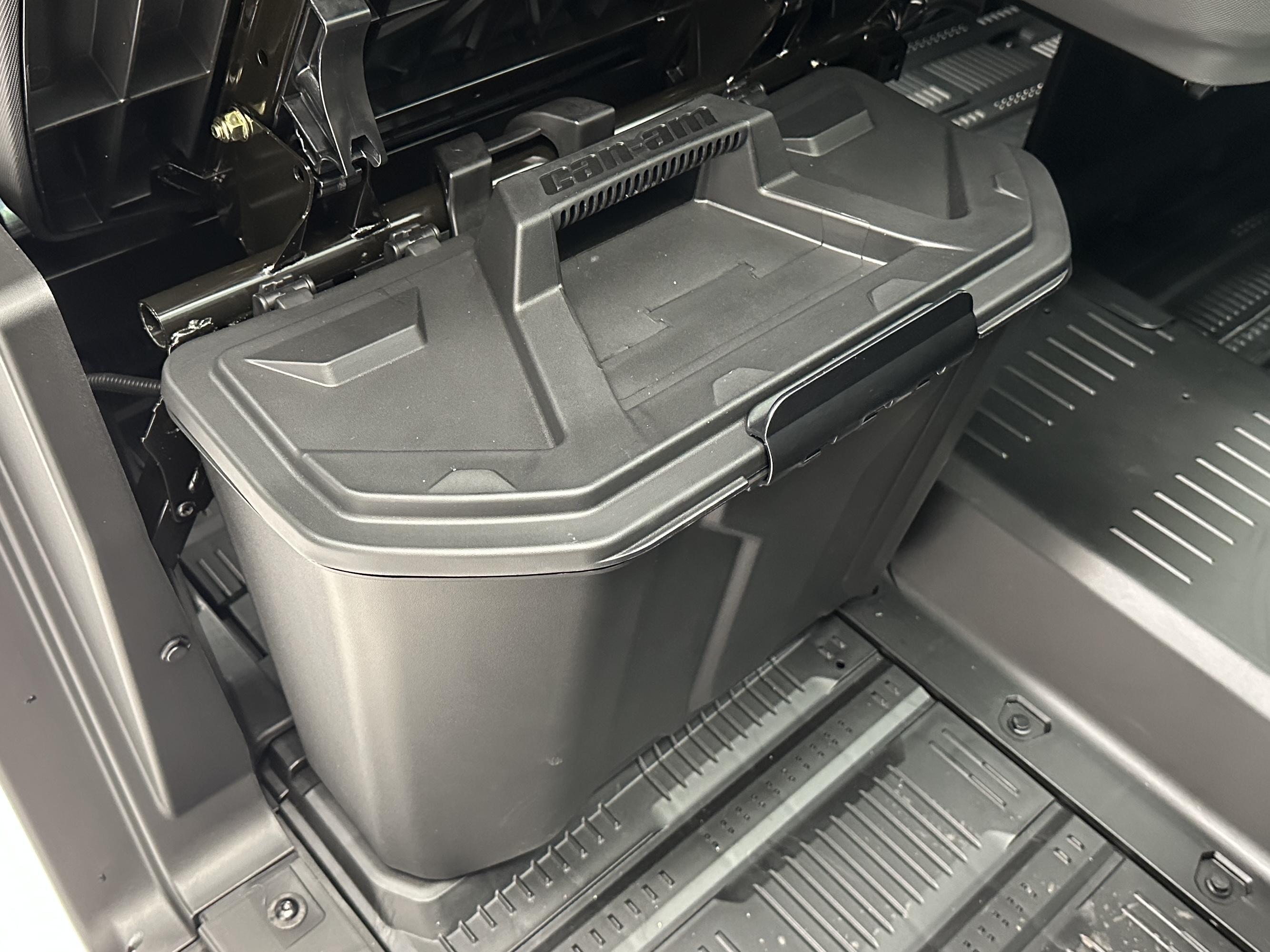 2026 Can-Am Defender MAX XT CAB HD11 - Photo 13