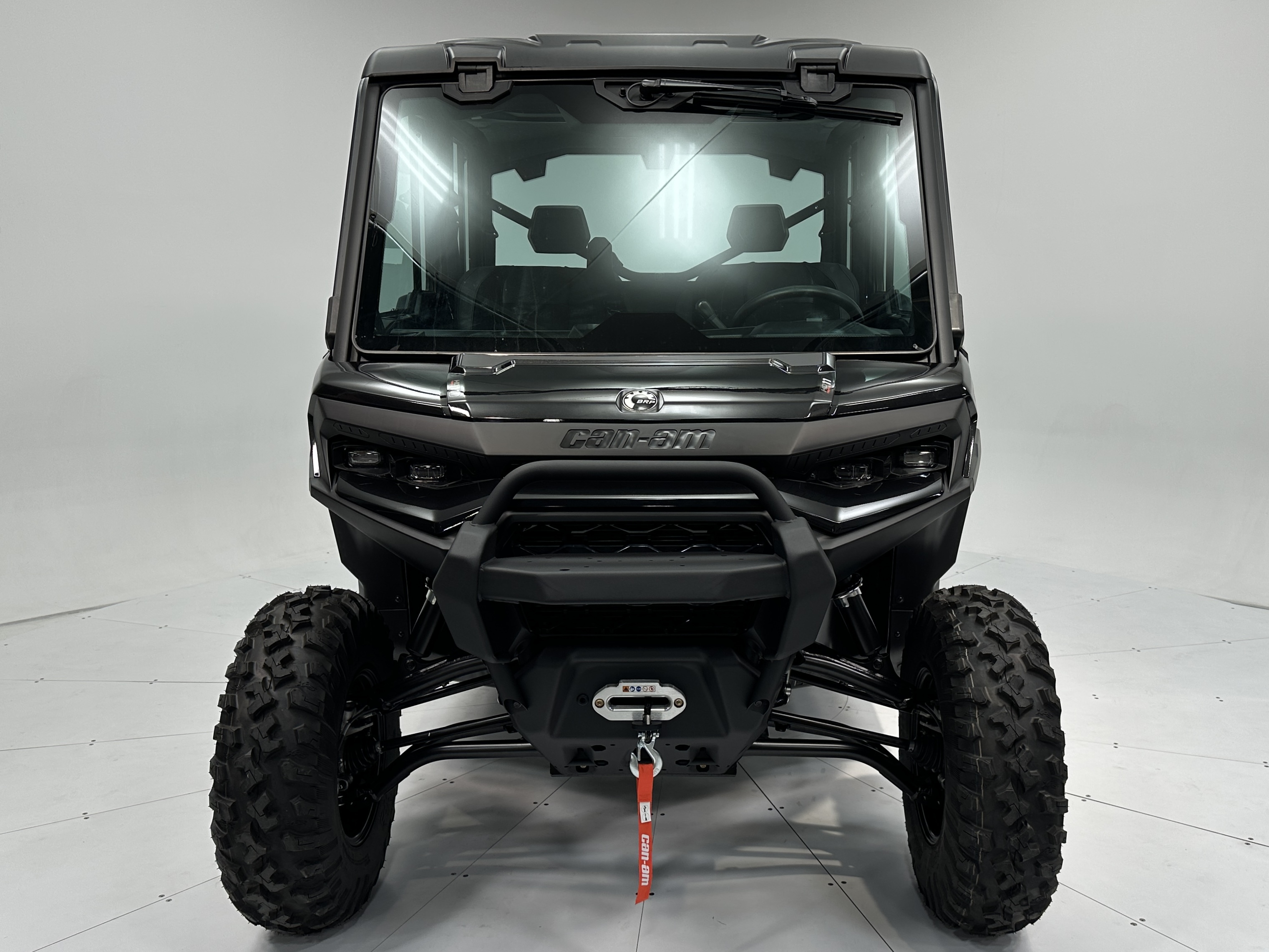 2026 Can-Am Defender MAX XT CAB HD11 - Photo 4
