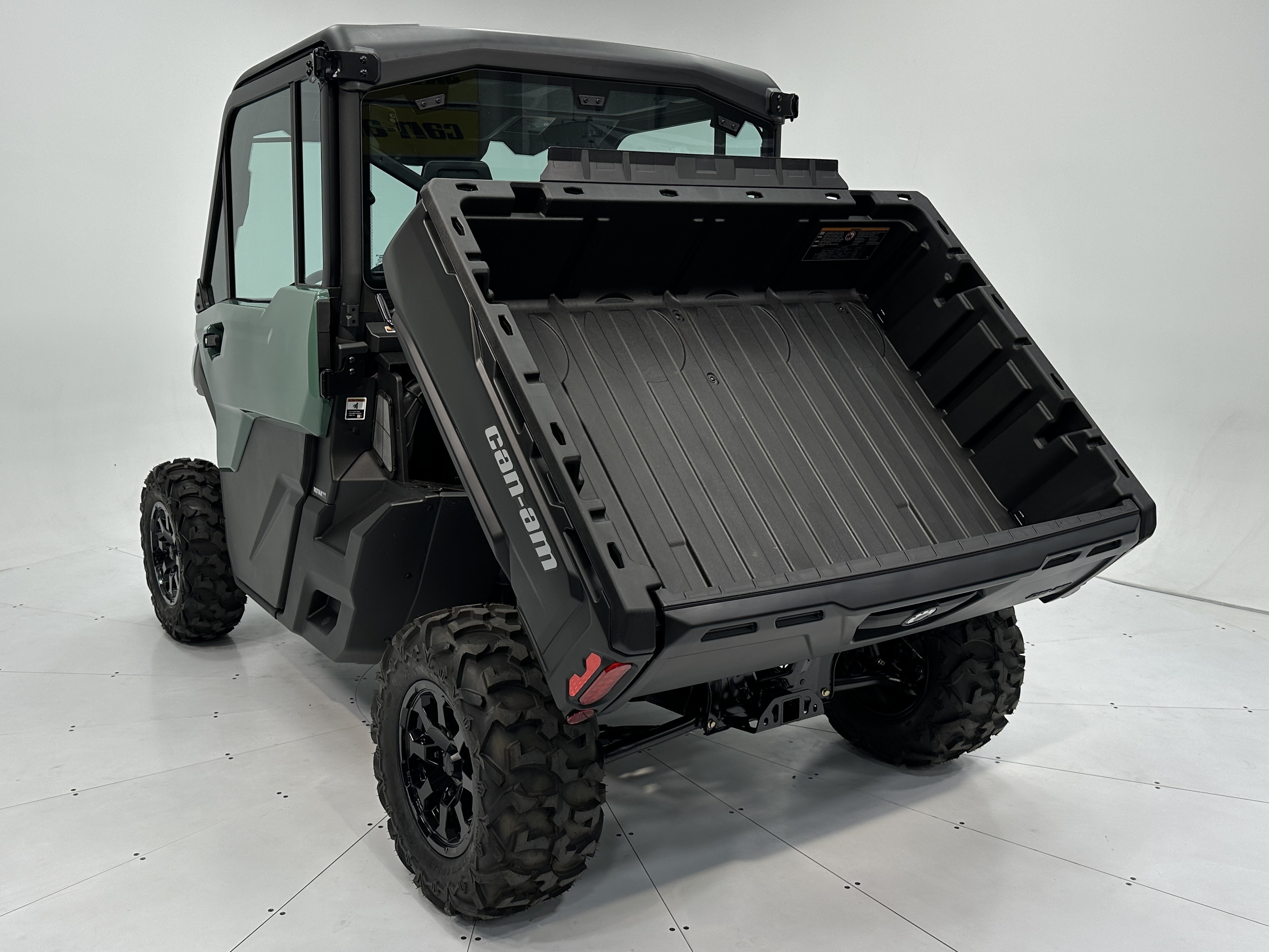 2026 Can-Am Defender DPS CAB HV HD9 - Photo 11