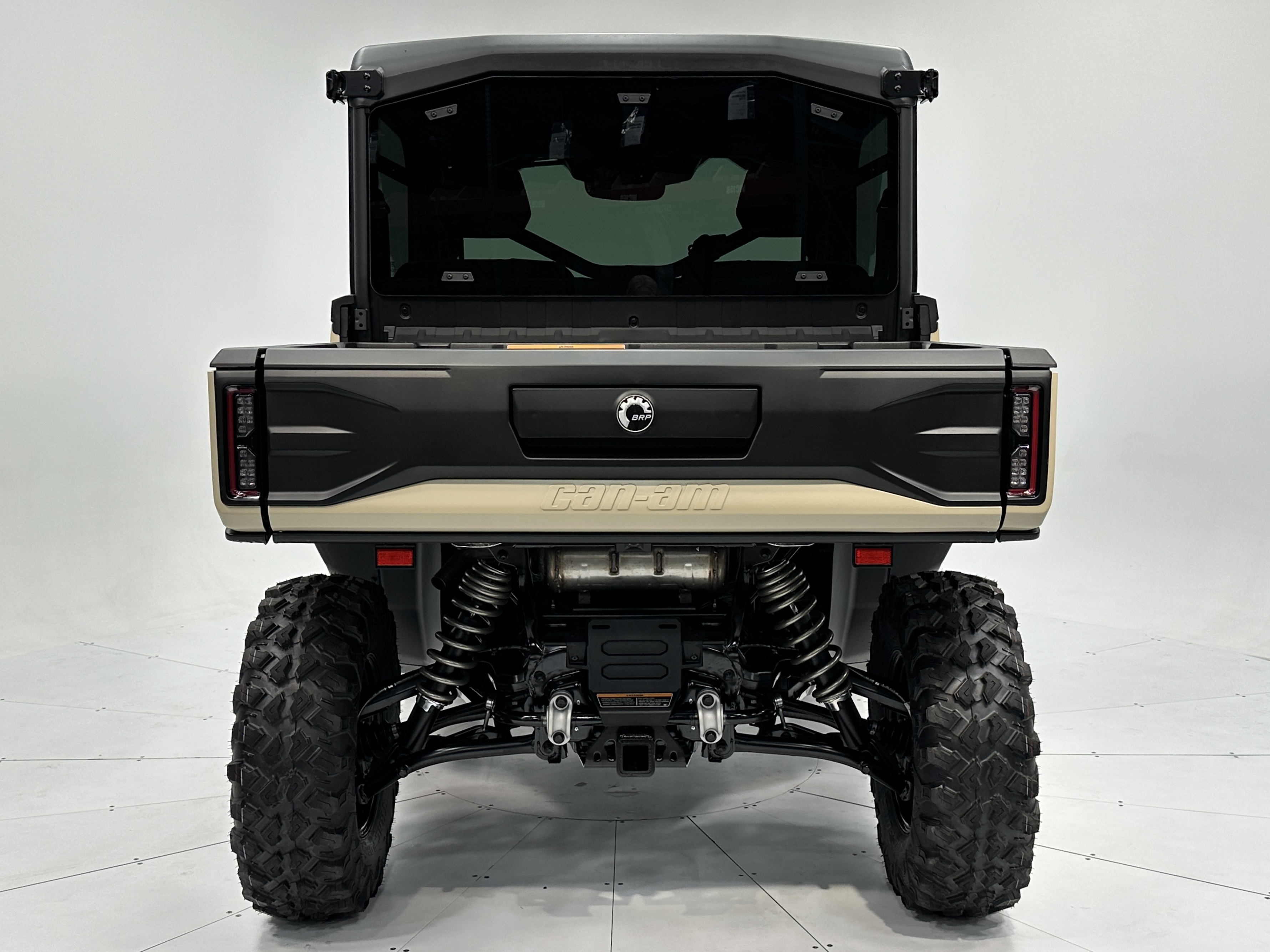 2026 Can-Am Defender LIMITED CAB HD11 - Photo 2