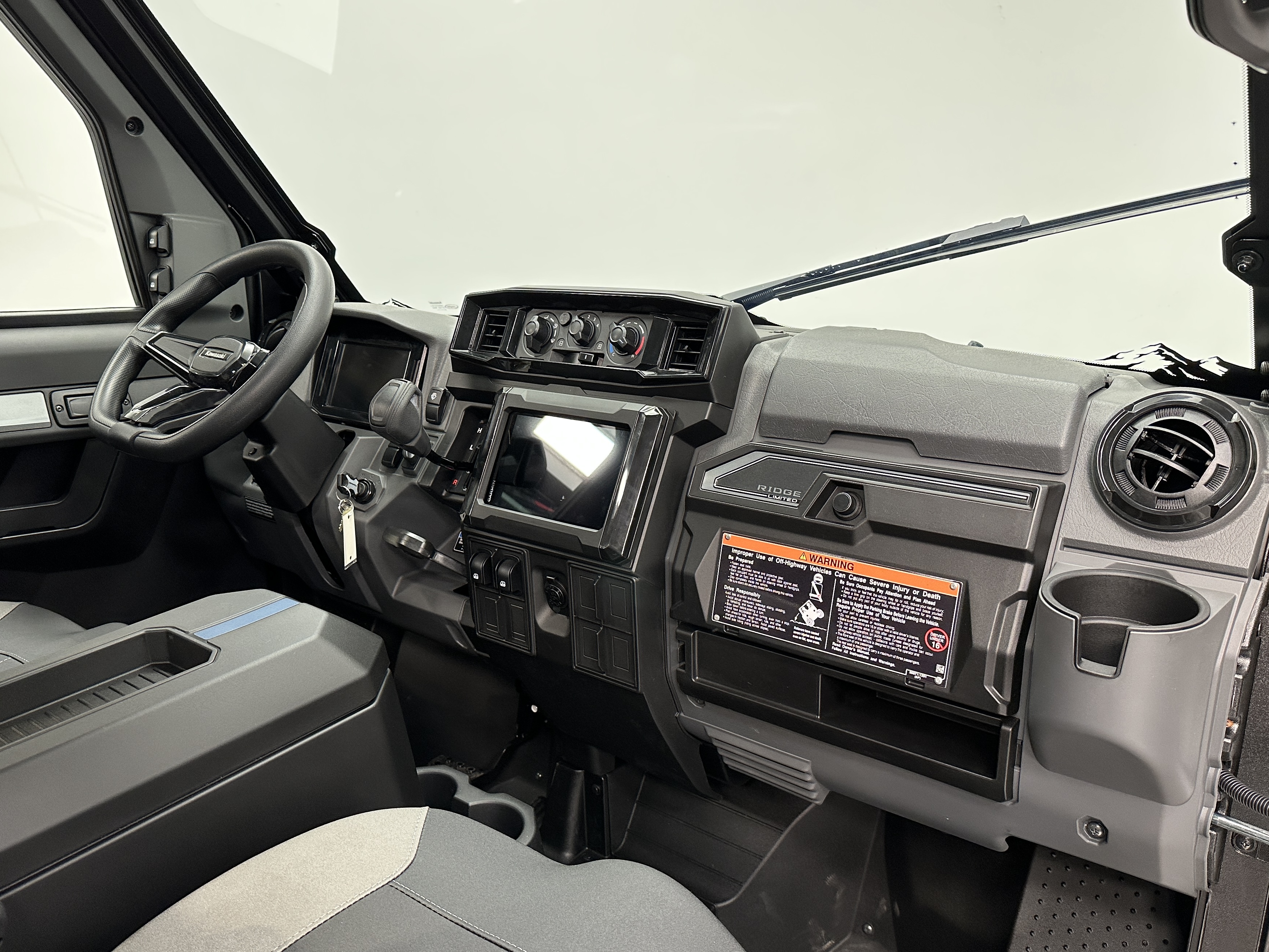 2025 Kawasaki RIDGE XR CREW LIMITED HVAC - Photo 6