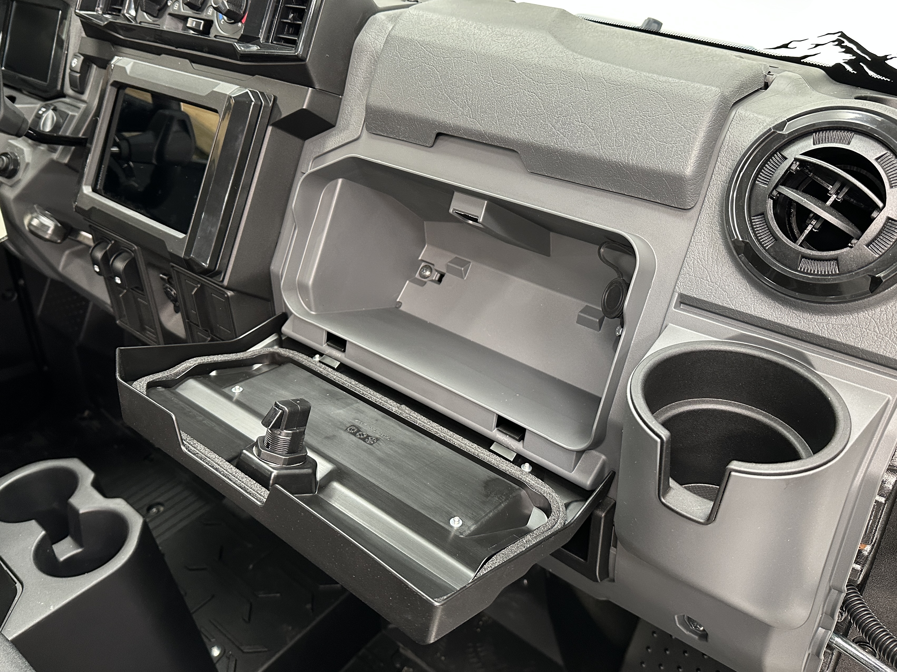 2025 Kawasaki RIDGE XR CREW LIMITED HVAC - Photo 11