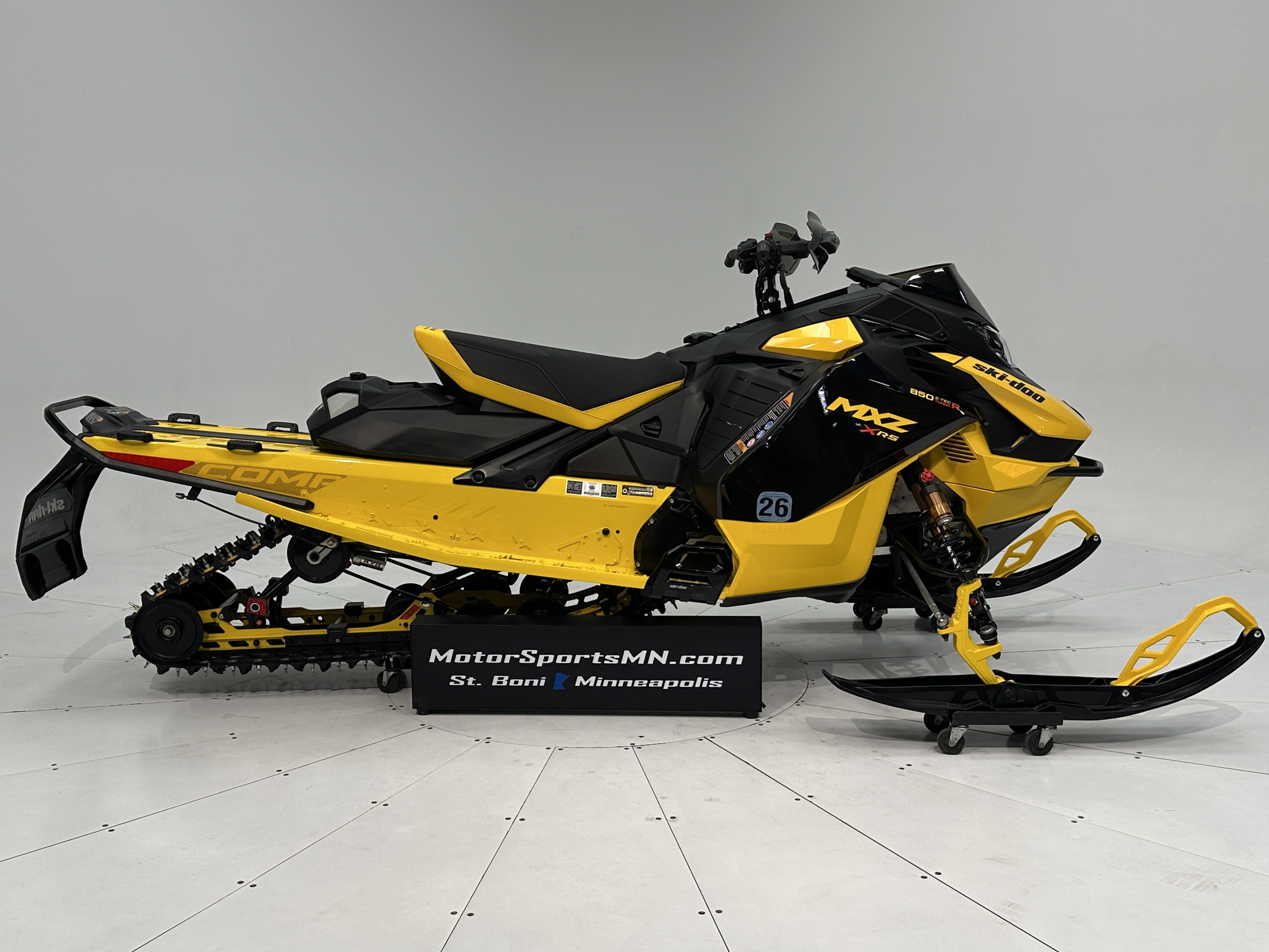 962 APRER xMIDI 20インチ　イエローボディー 2024 Ski-Doo MXZ X-RS 850 TURBO R for Sale | MotorSportsMN