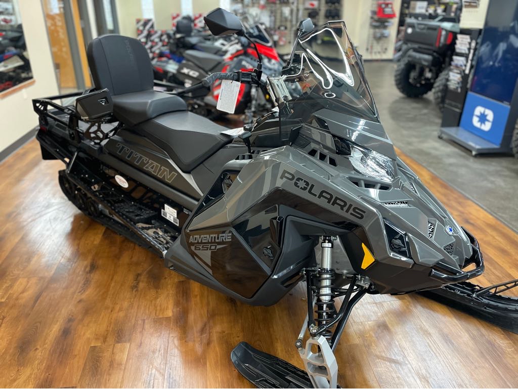 2025 Polaris TITAN® 650 Adventure 155 (1.5-Inch)