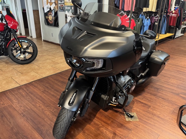 2025 Indian Motorcycle CHALLENGER 112 DARKHORSE - Photo 11