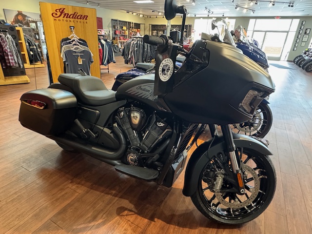 2025 Indian Motorcycle CHALLENGER 112 DARKHORSE - Photo 7
